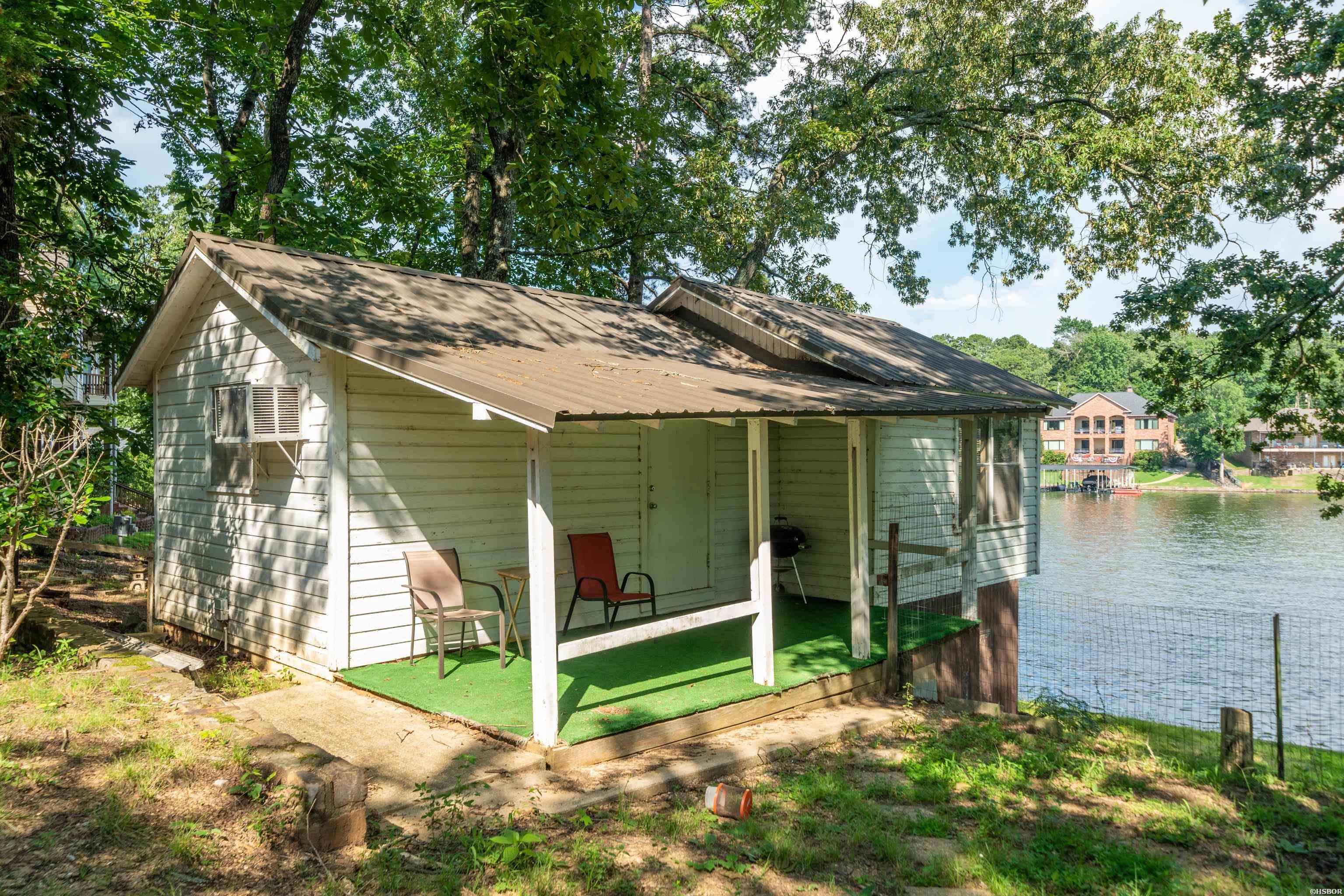 168 Riverside Drive Property Photo 19