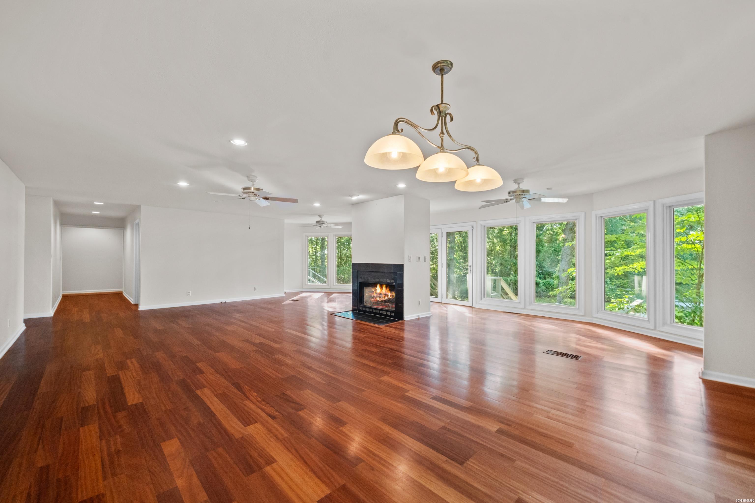 512 Beachview Property Photo 11