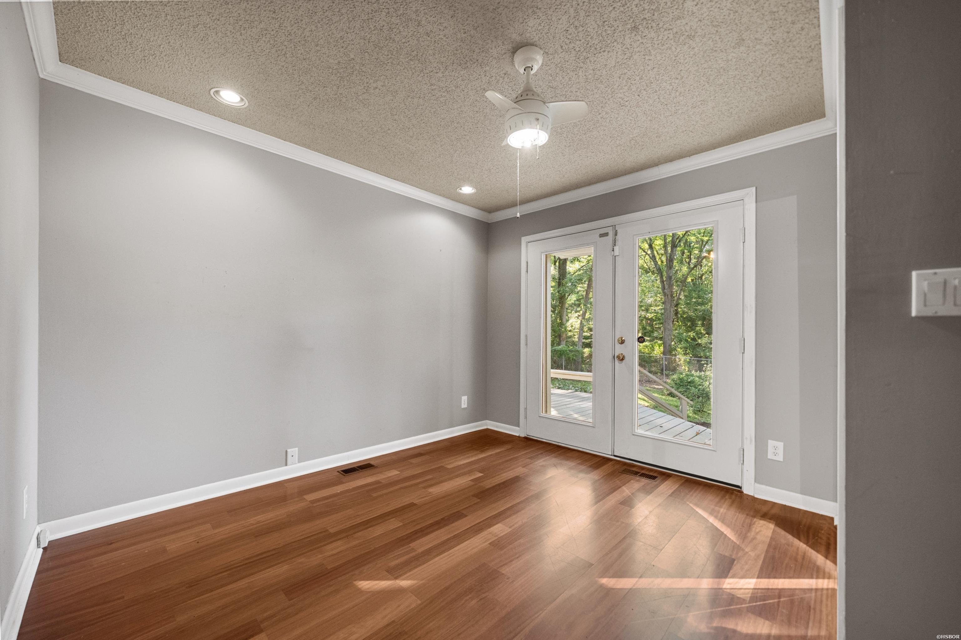 512 Beachview Property Photo 33