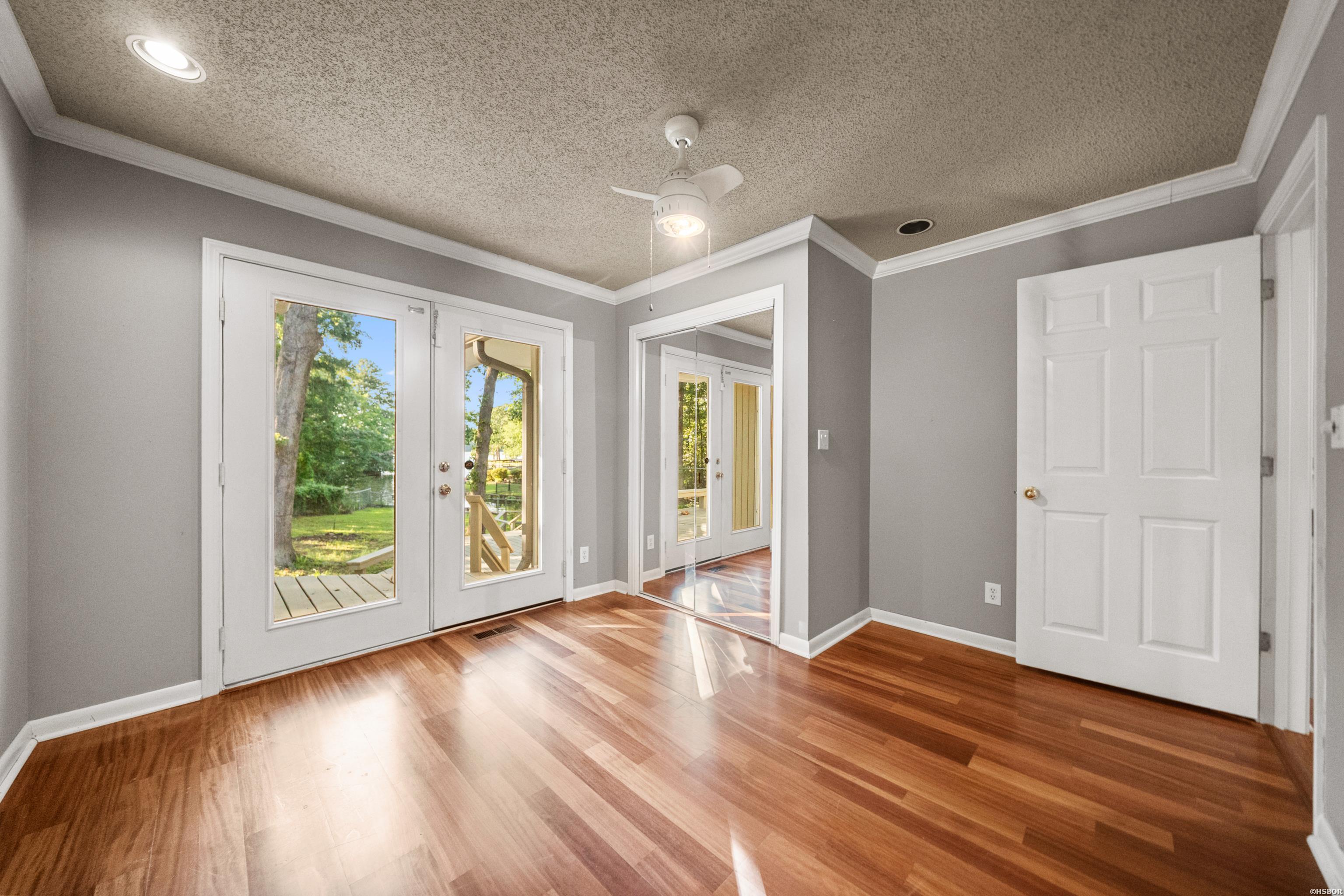 512 Beachview Property Photo 35