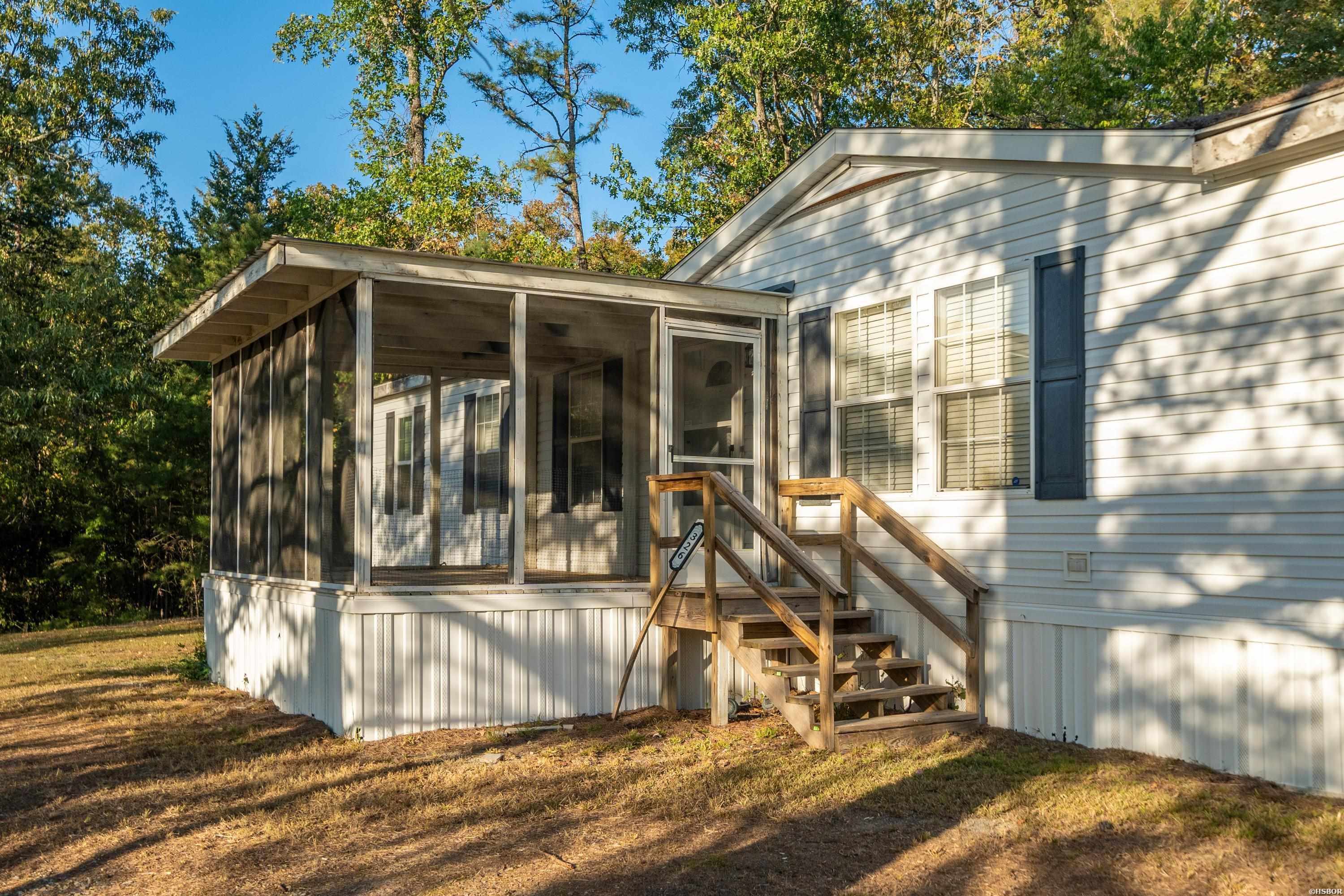 326 South Drive Property Photo 5