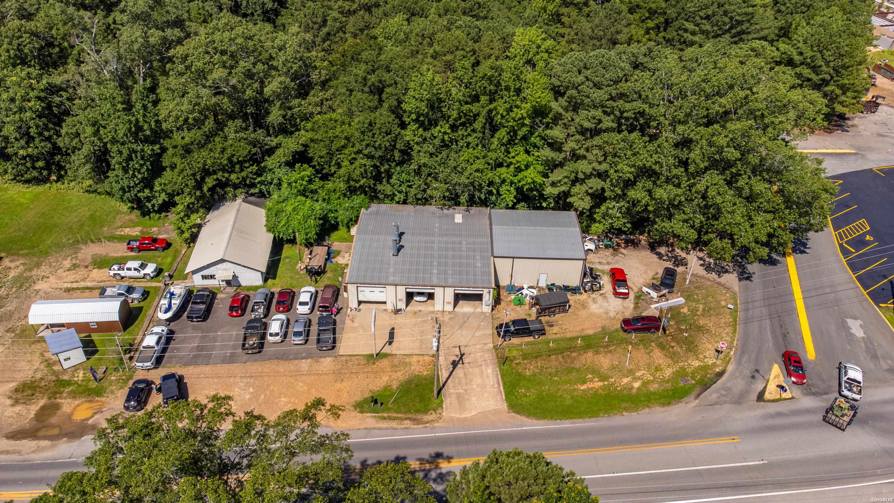 1105 N 10th Street Property Photo 2