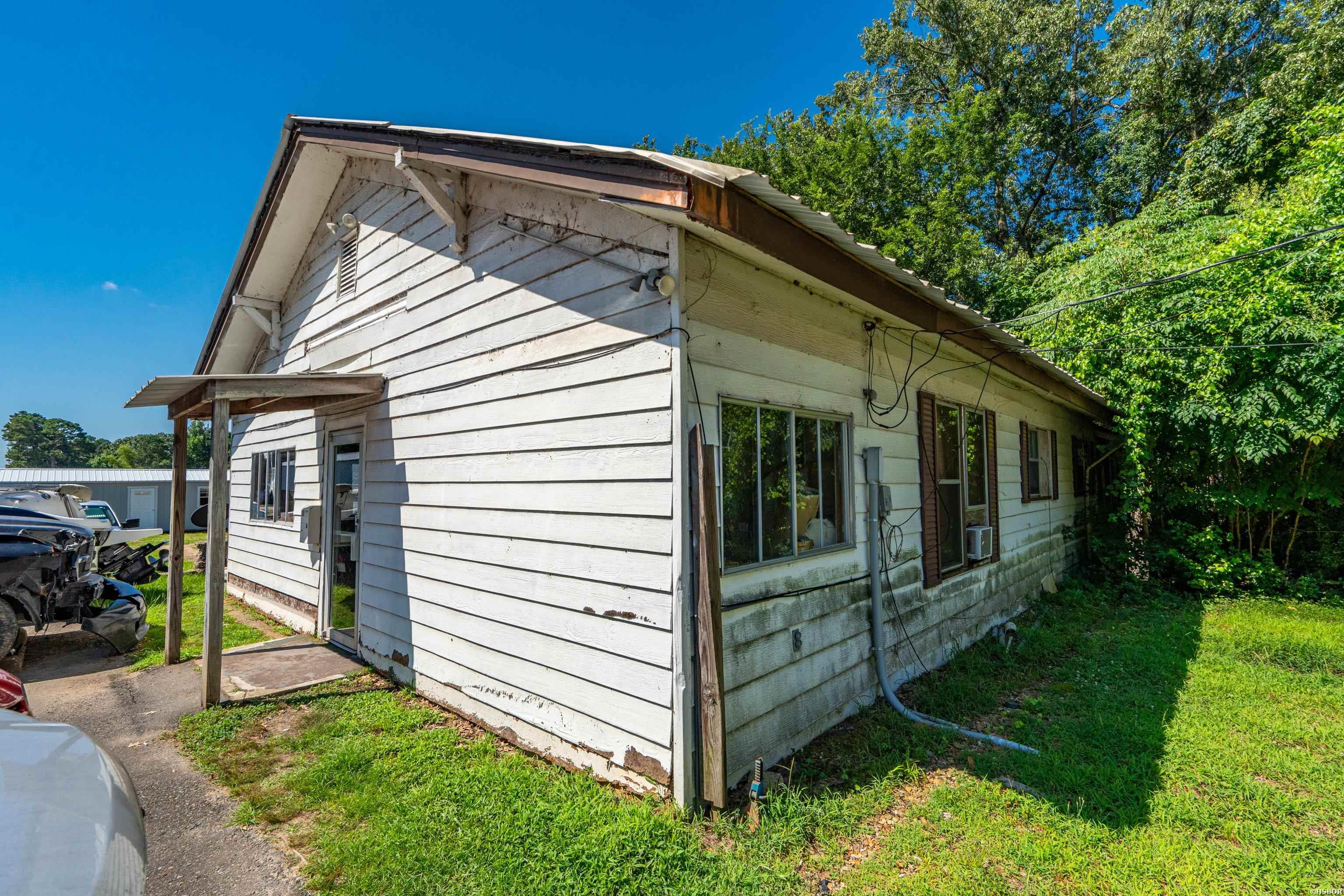 1105 N 10th Street Property Photo 11