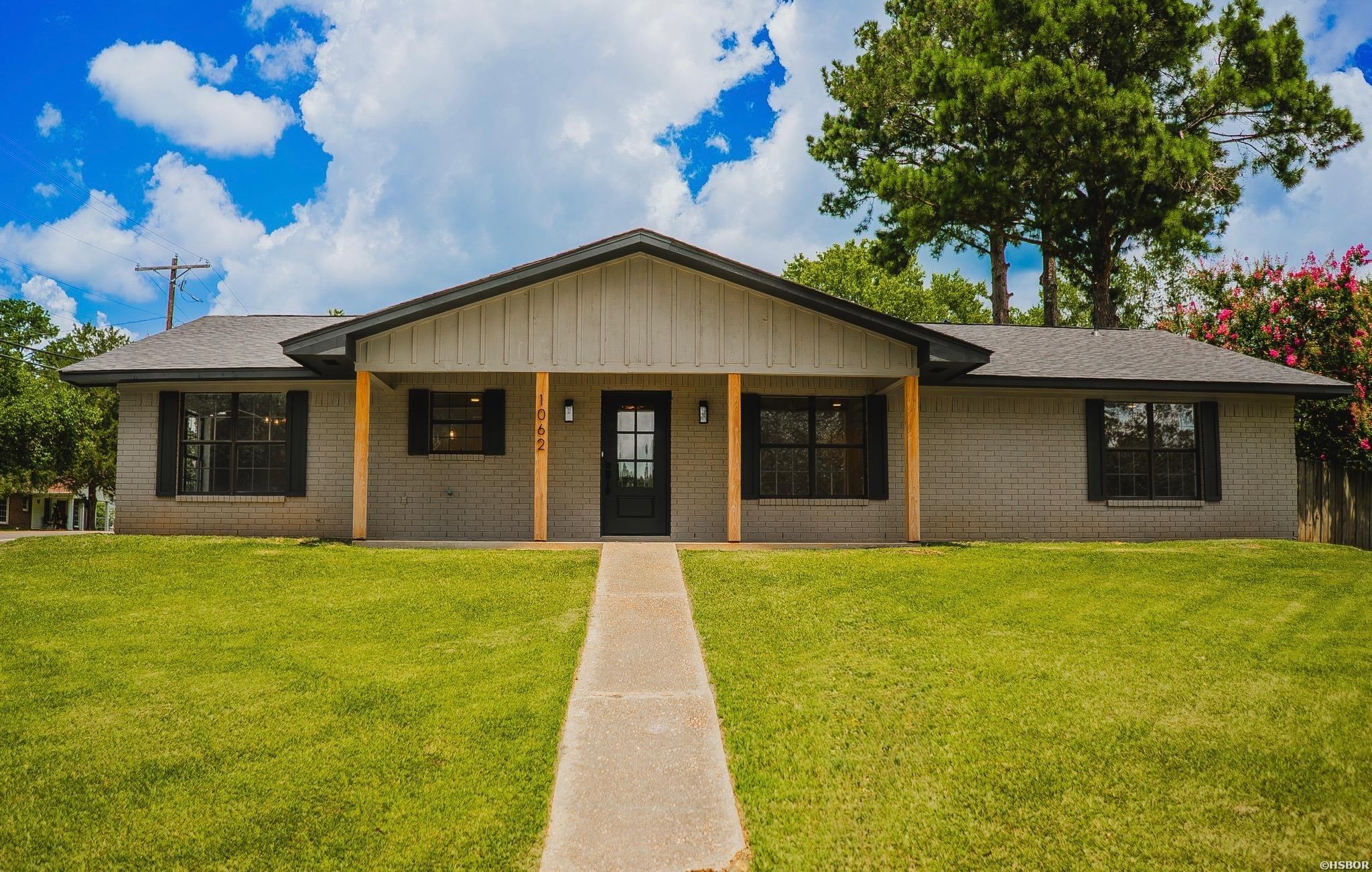 1062 BINNS Drive