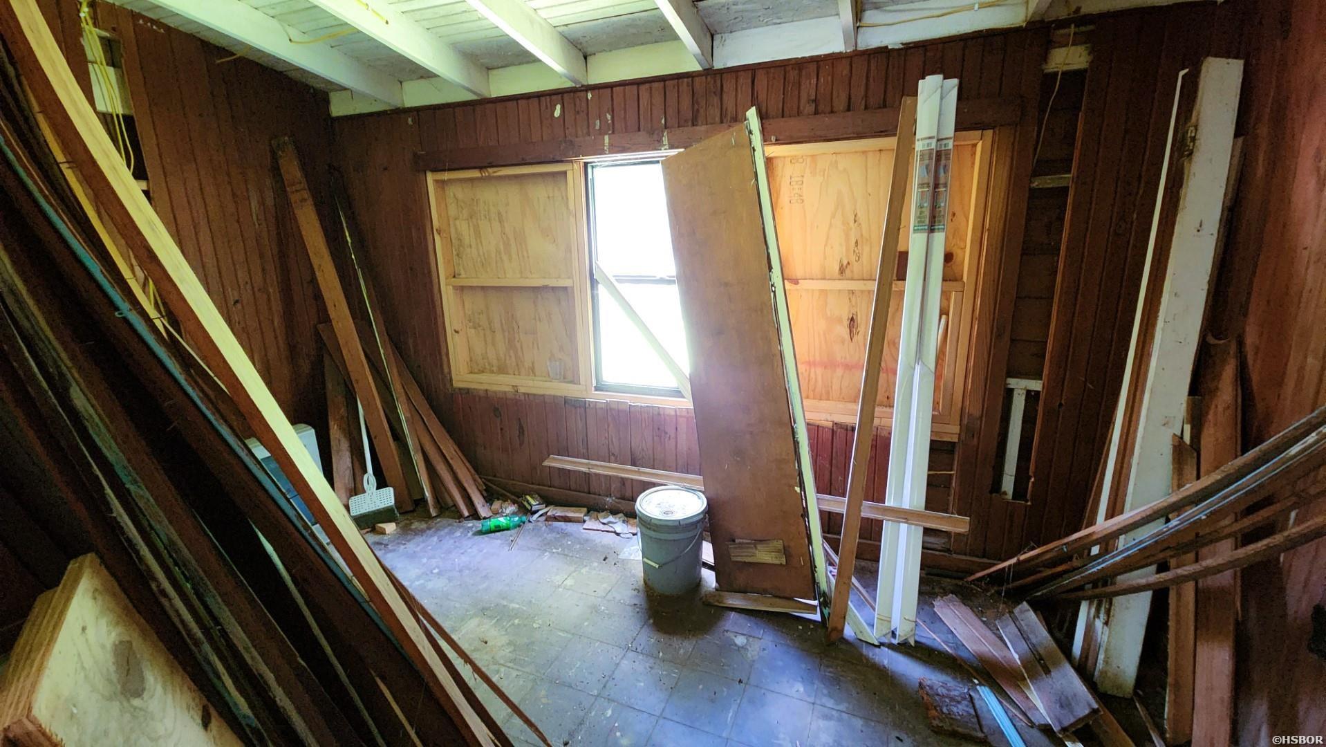 715 Division Street Property Photo 18