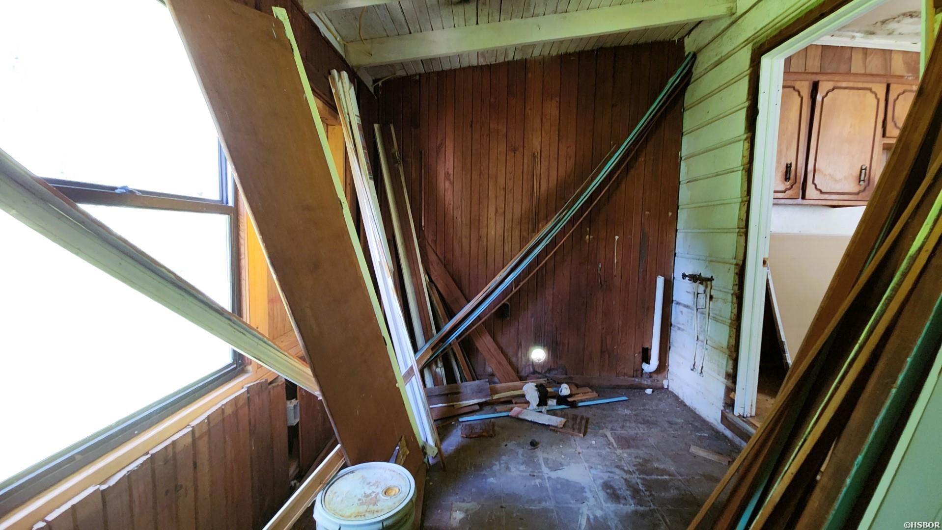 715 Division Street Property Photo 19