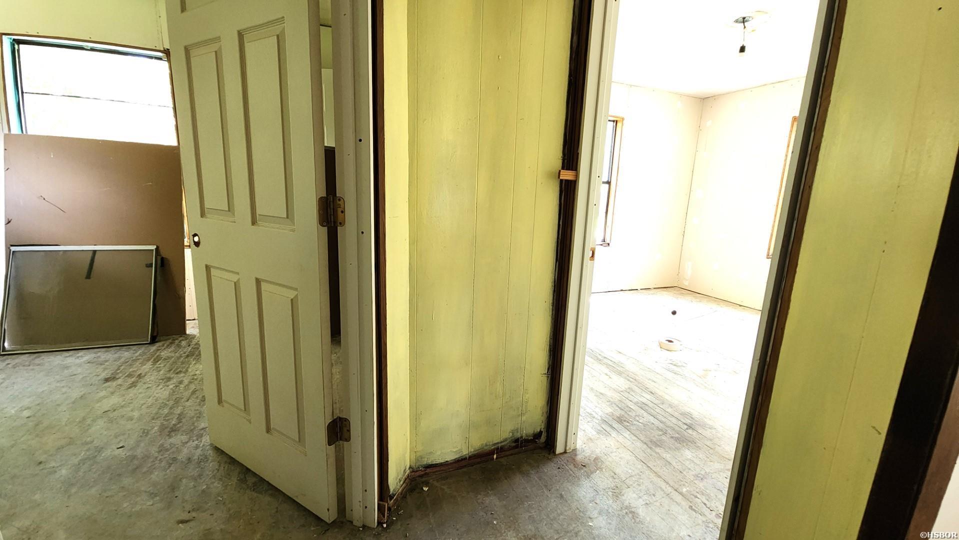 715 Division Street Property Photo 34
