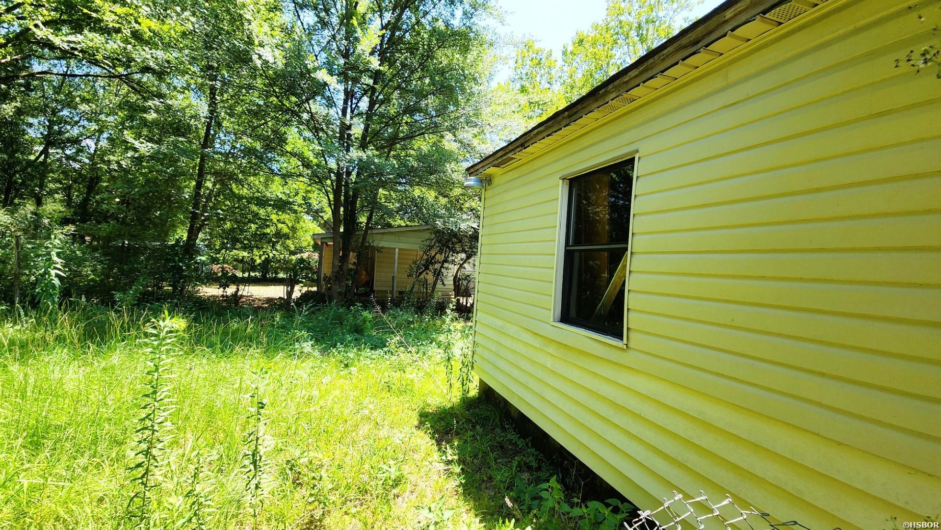 715 Division Street Property Photo 41