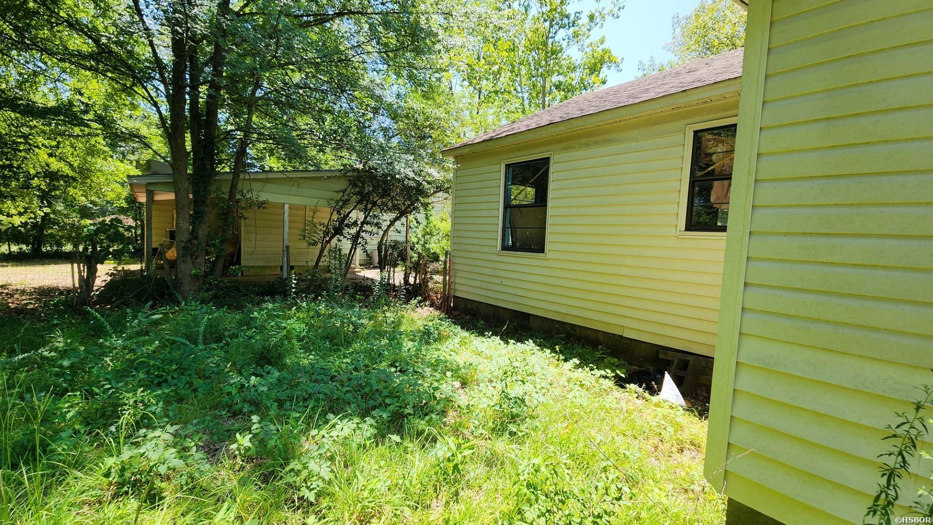 715 Division Street Property Photo 42