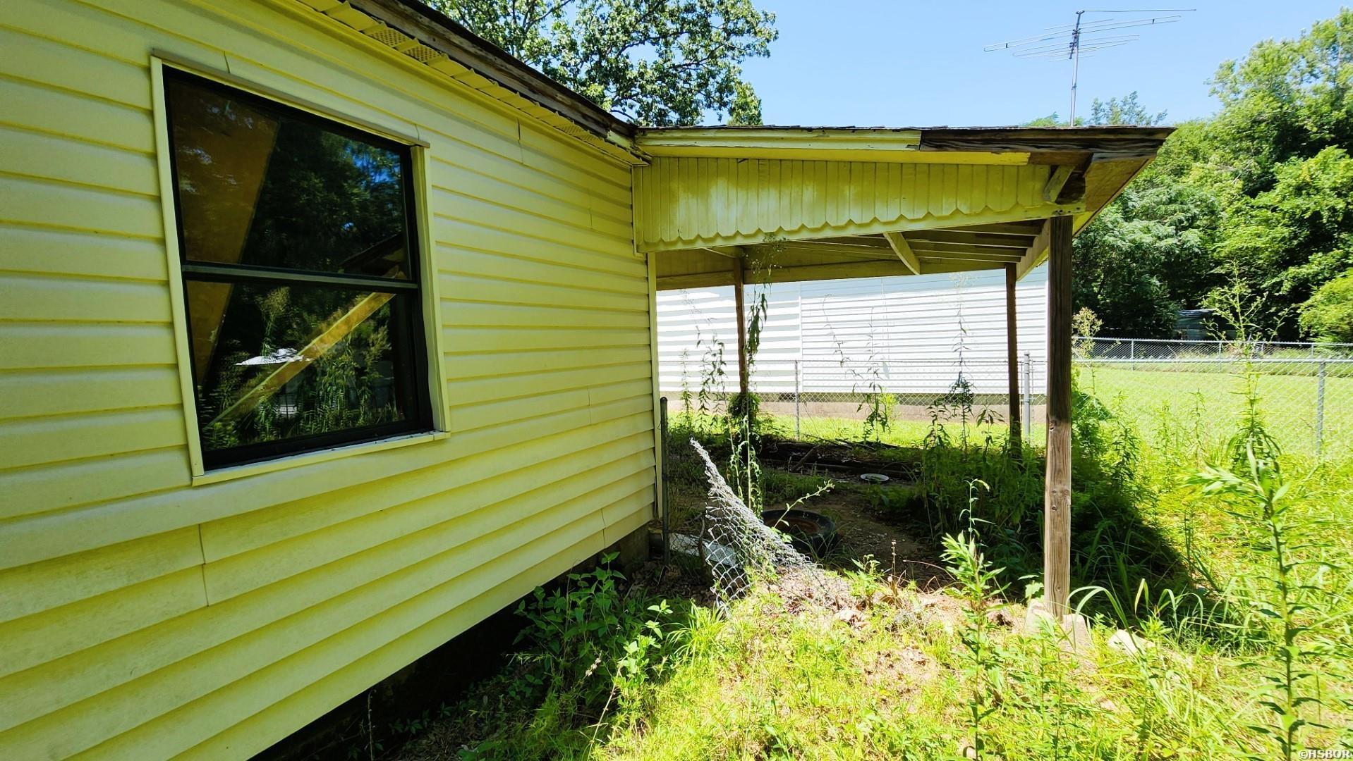 715 Division Street Property Photo 43