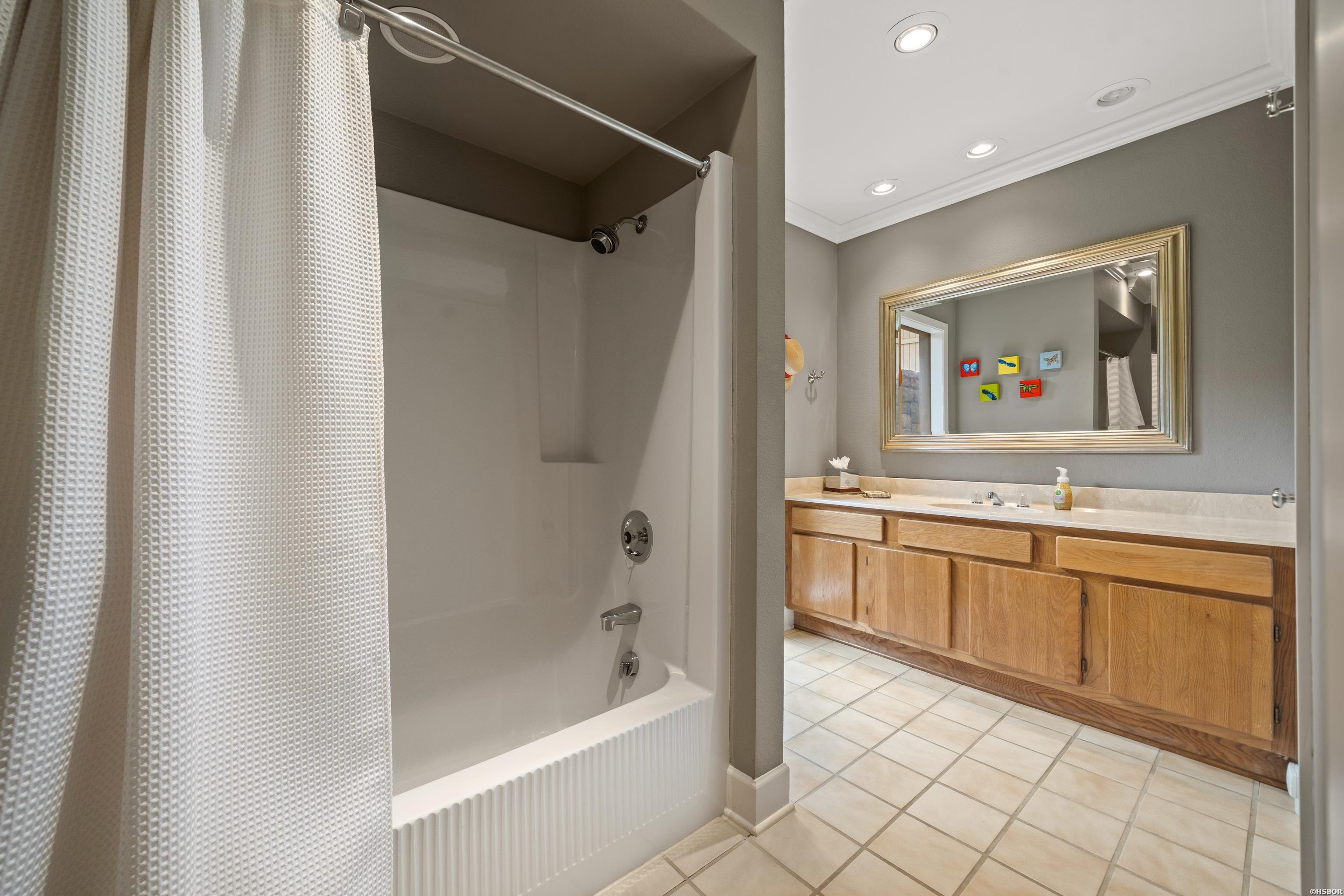200 Discovery Bay Lane Property Photo 23