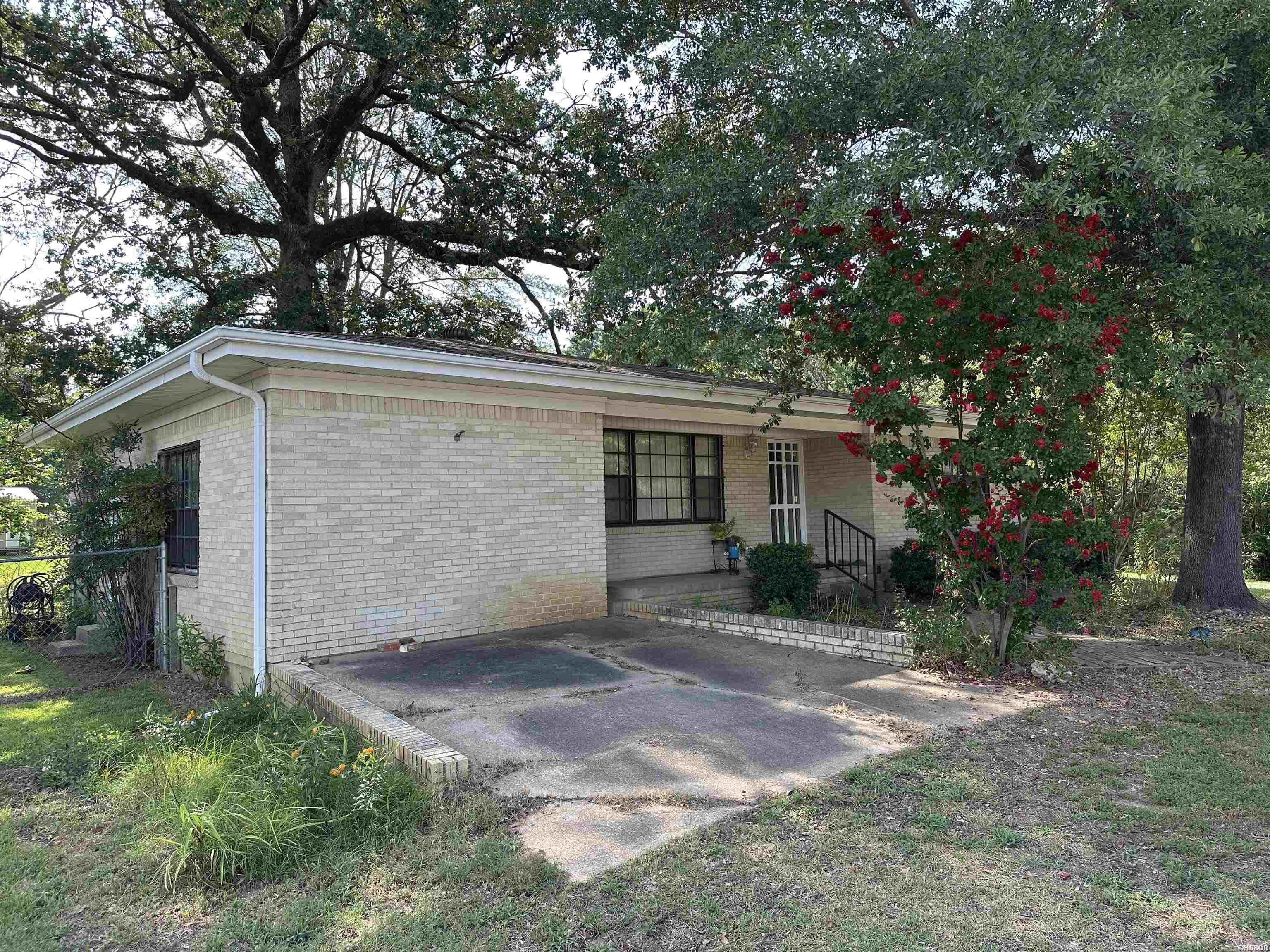 4437 Highway 7 Property Photo 6