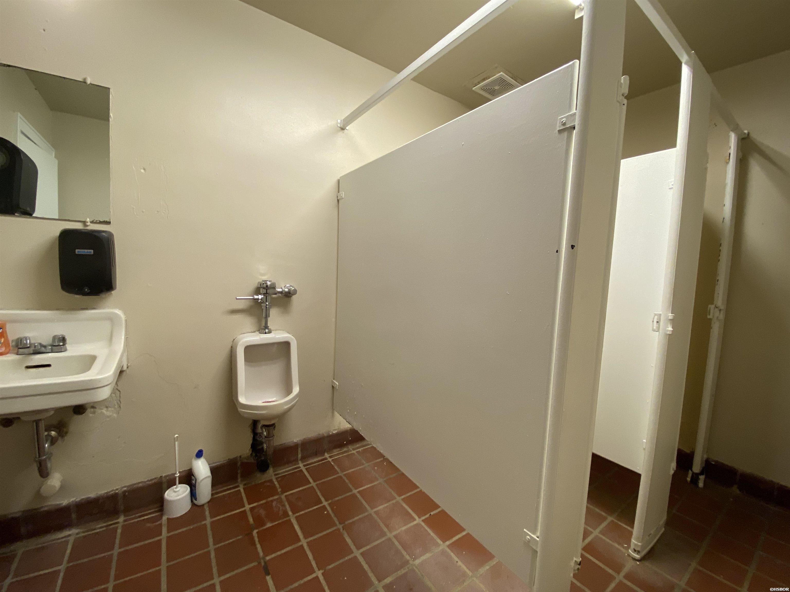 1010 Central Avenue Property Photo 15