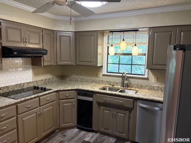 2325 Lakeshore Drive Property Photo 5