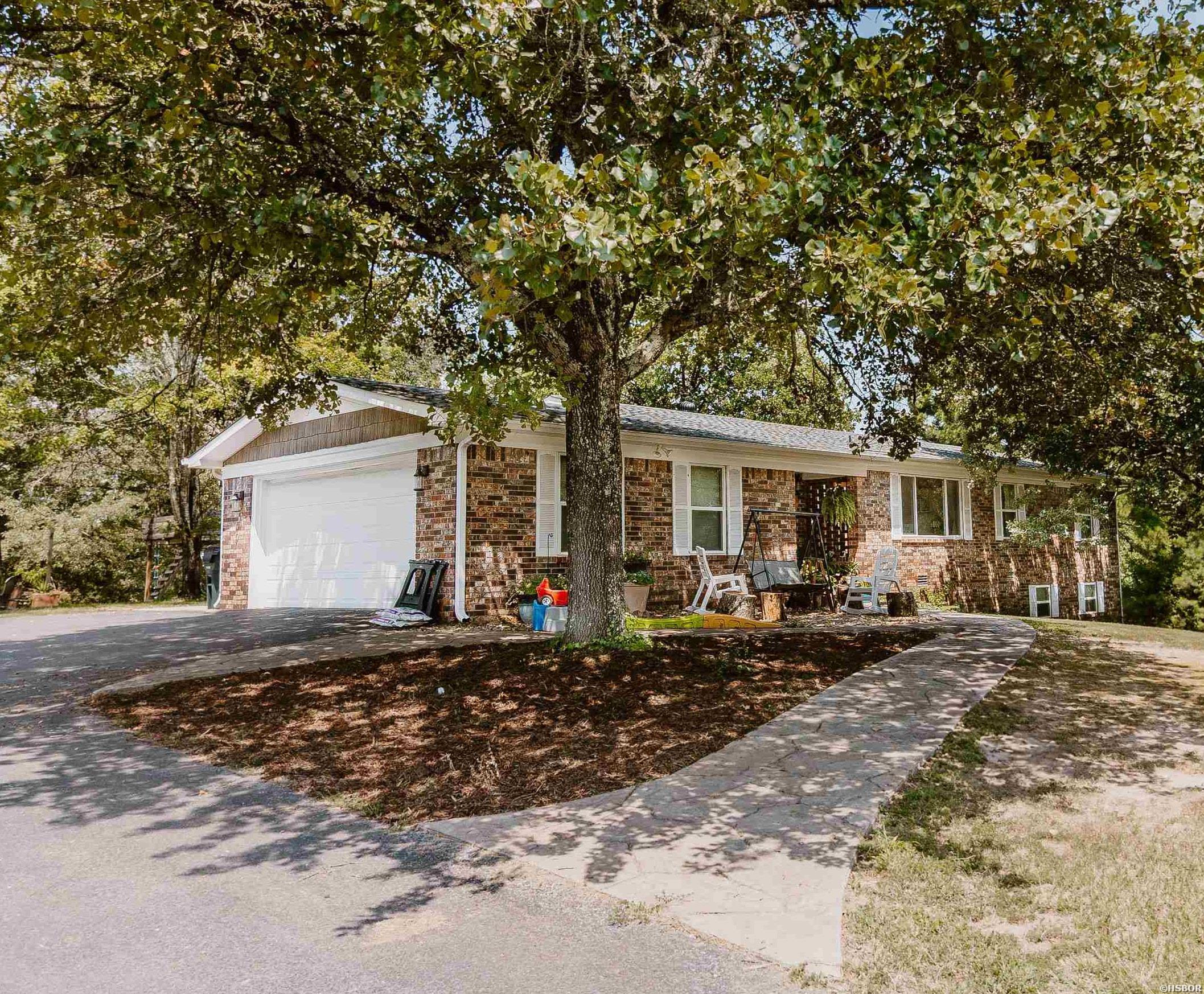 121 Sundance Trail Property Photo 2