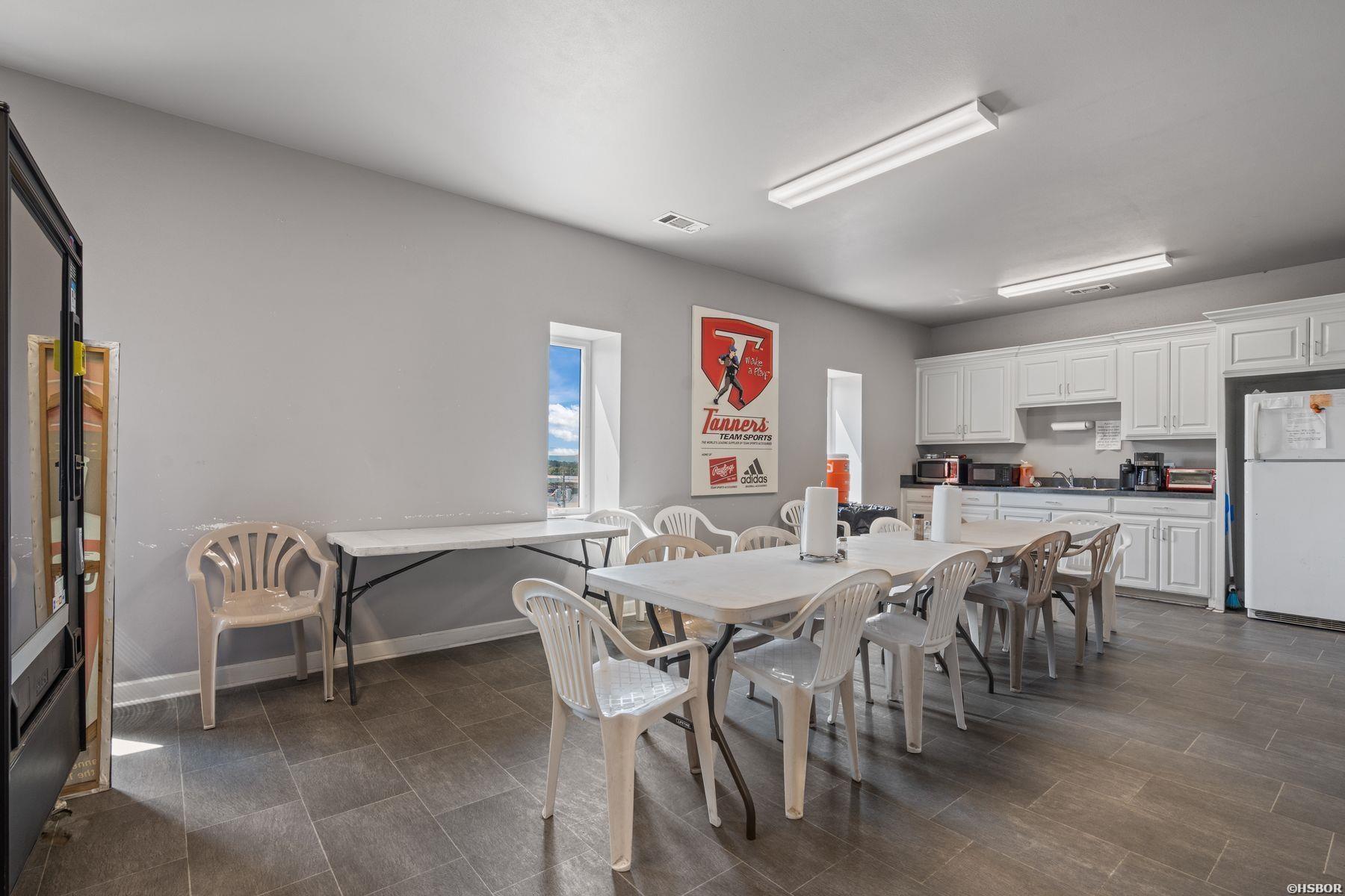 736 Mid America Boulevard Property Photo 12