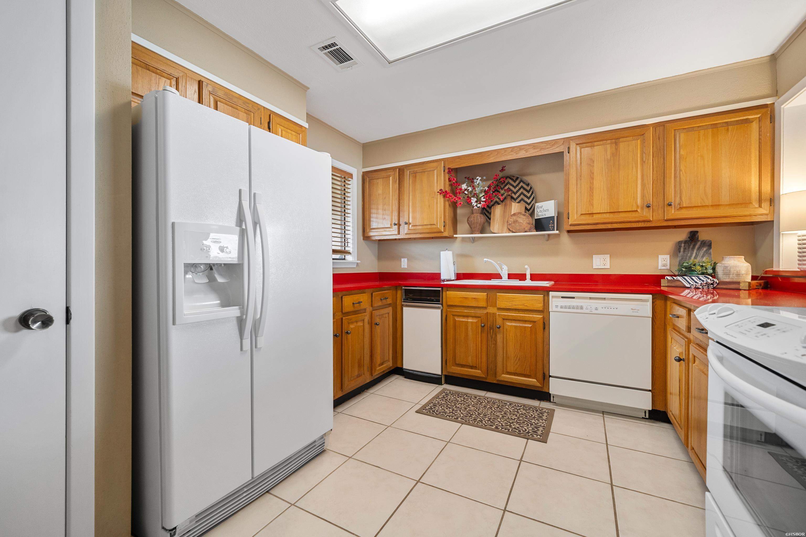 200 Pretti Point Property Photo 15