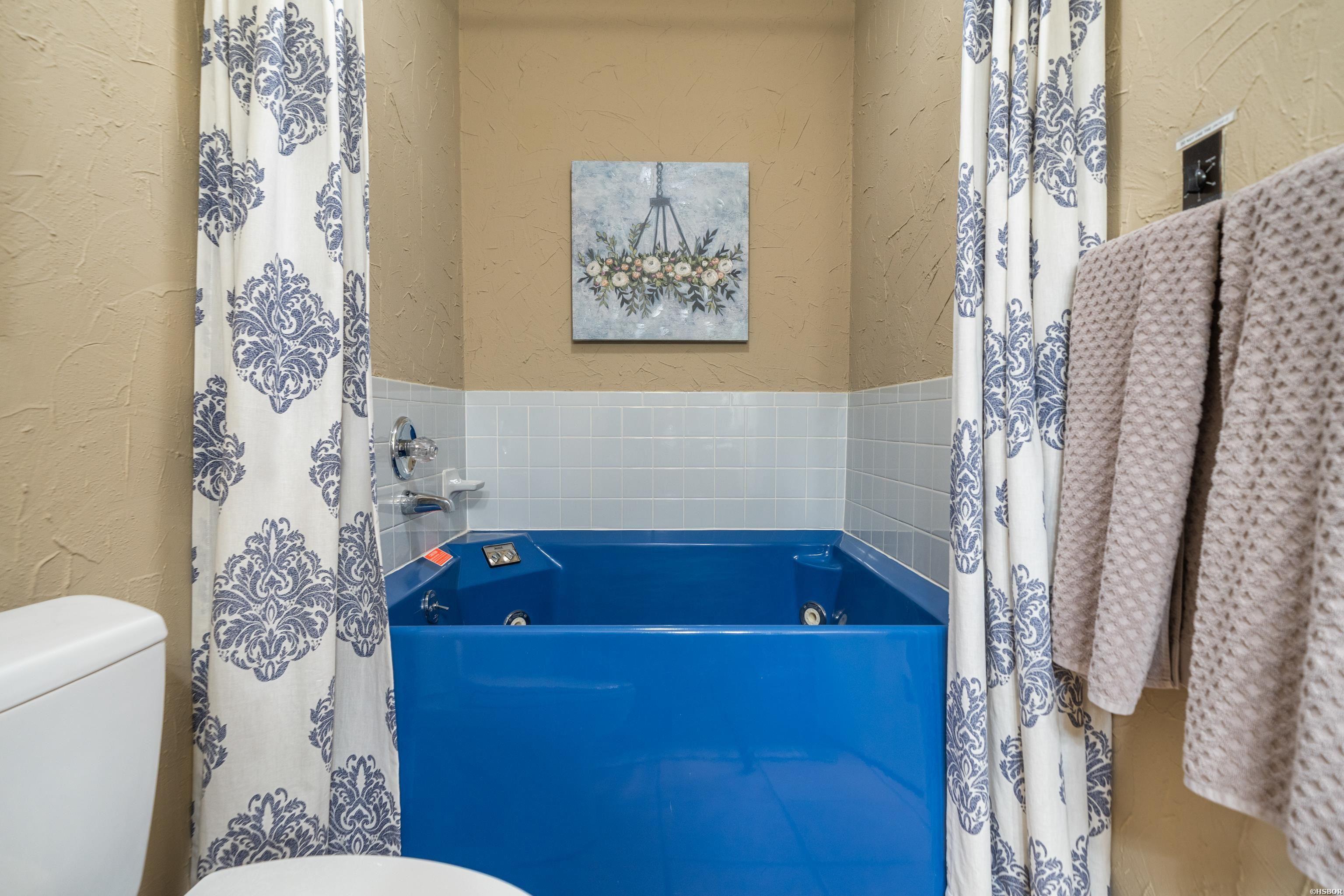 200 Pretti Point Property Photo 24
