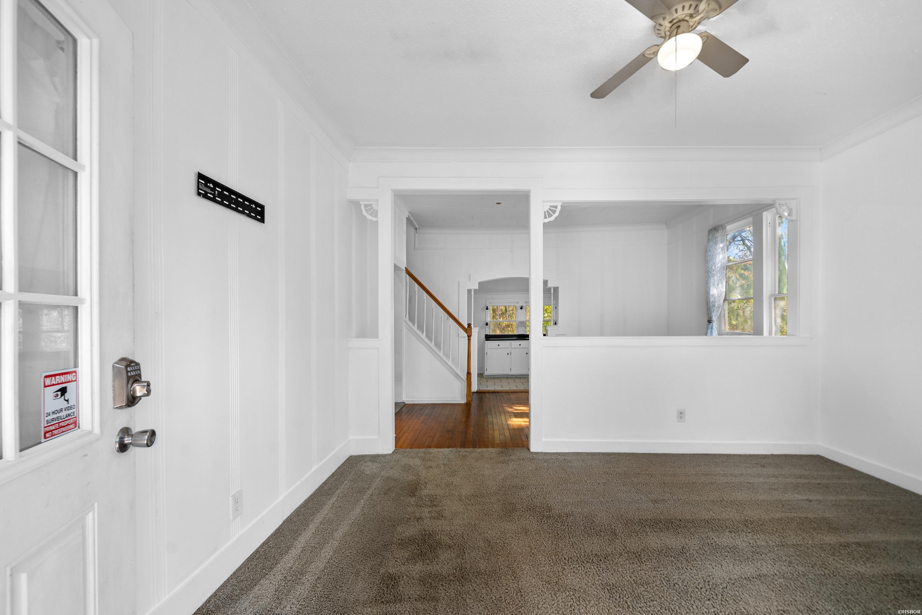 216 Elizabeth Terrace Property Photo 6