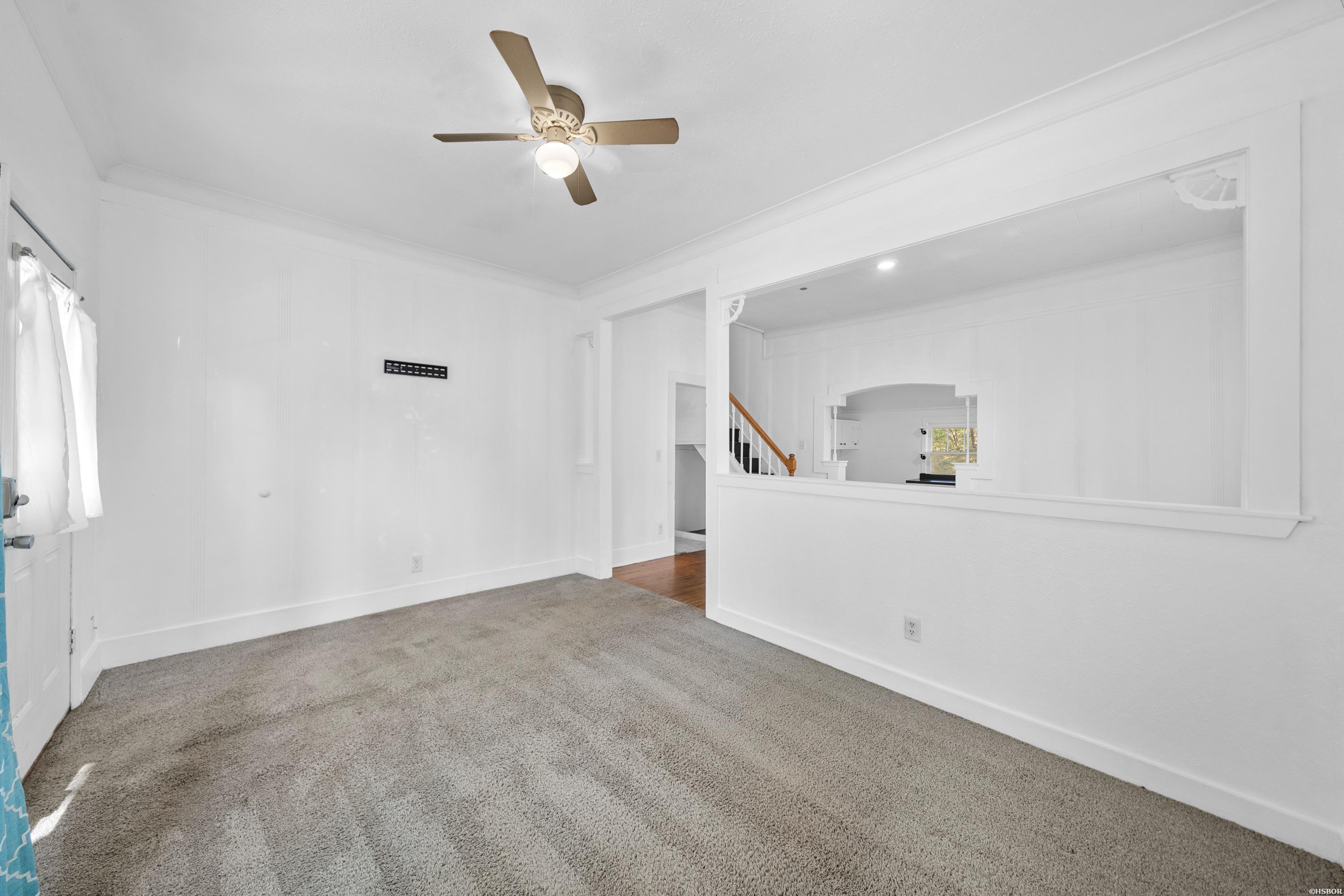 216 Elizabeth Terrace Property Photo 8