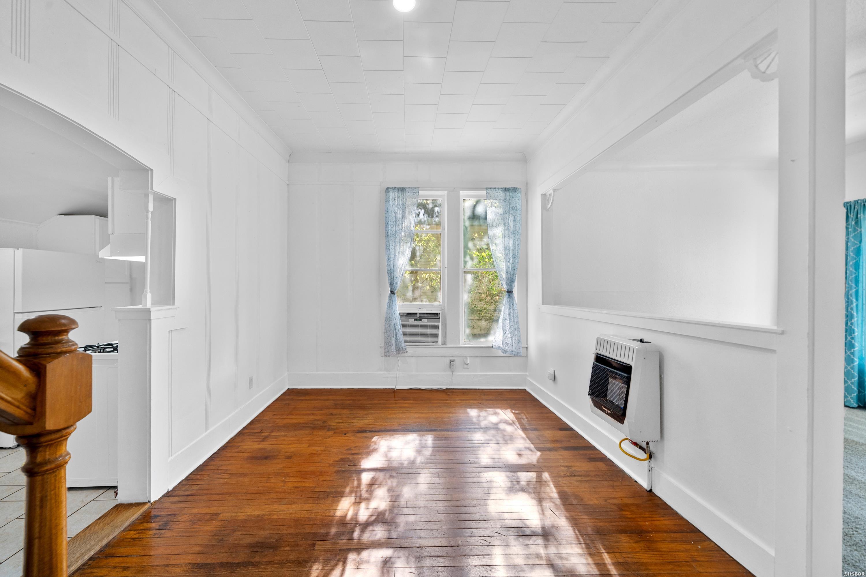 216 Elizabeth Terrace Property Photo 10