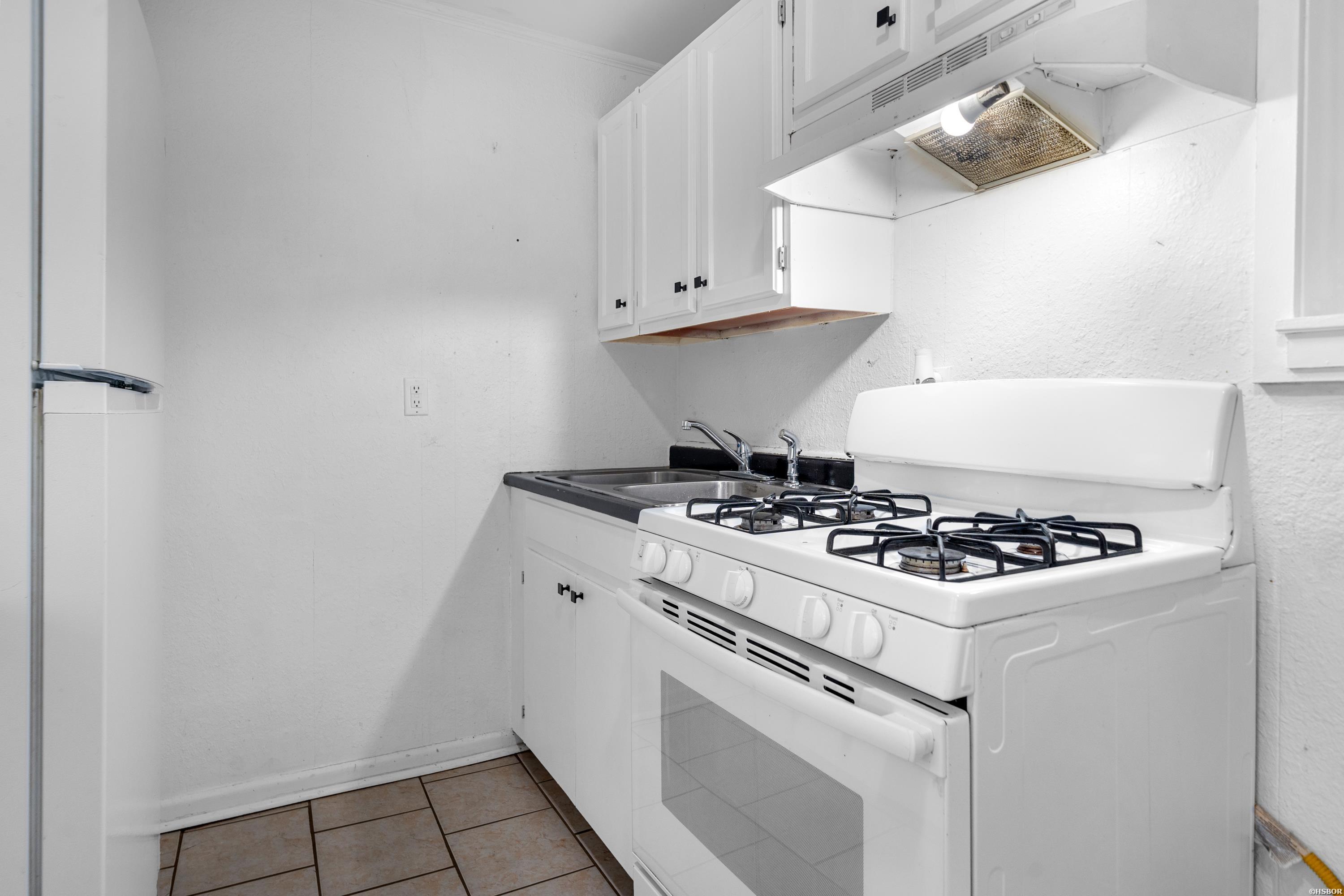 216 Elizabeth Terrace Property Photo 15