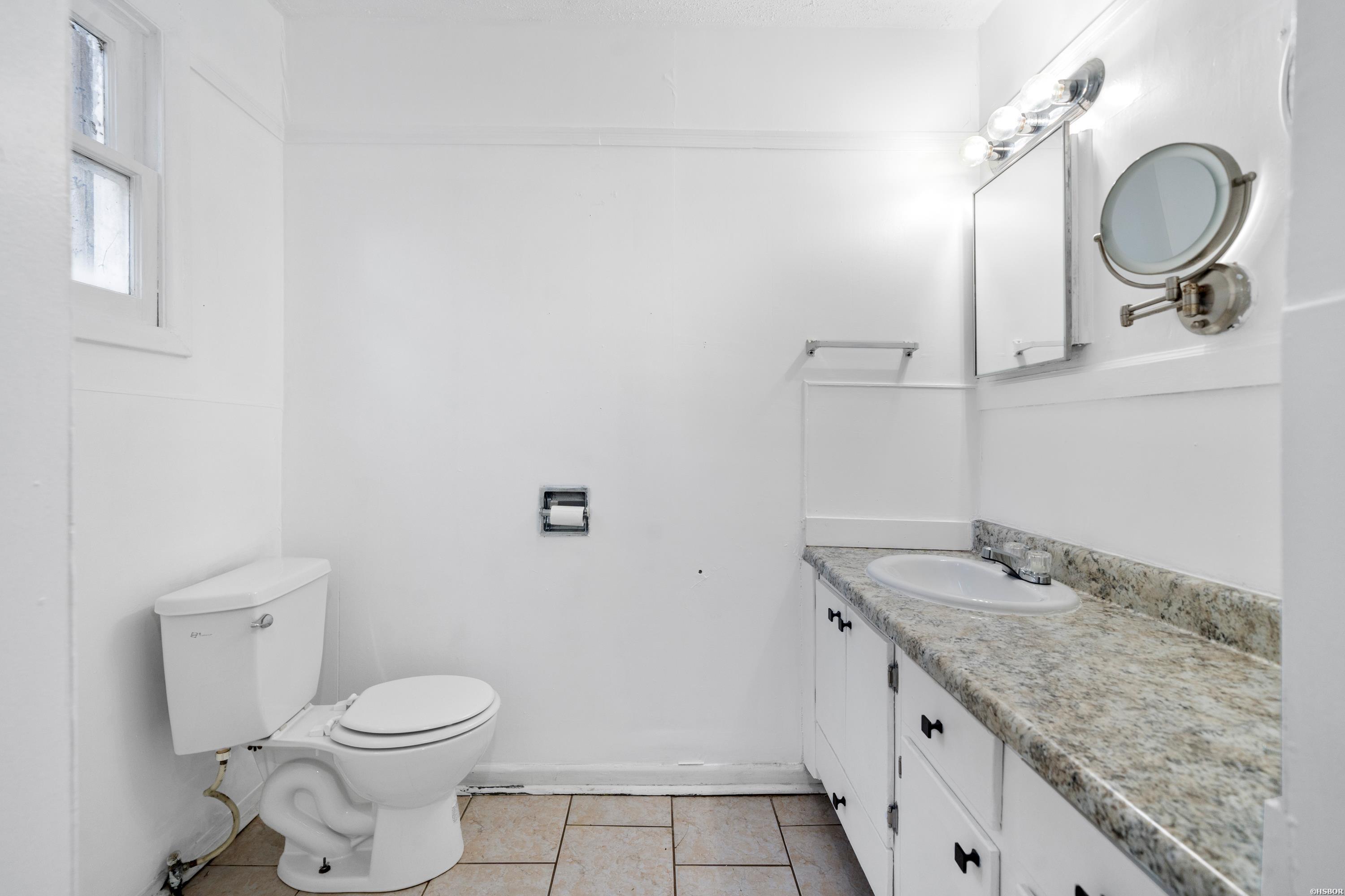 216 Elizabeth Terrace Property Photo 24