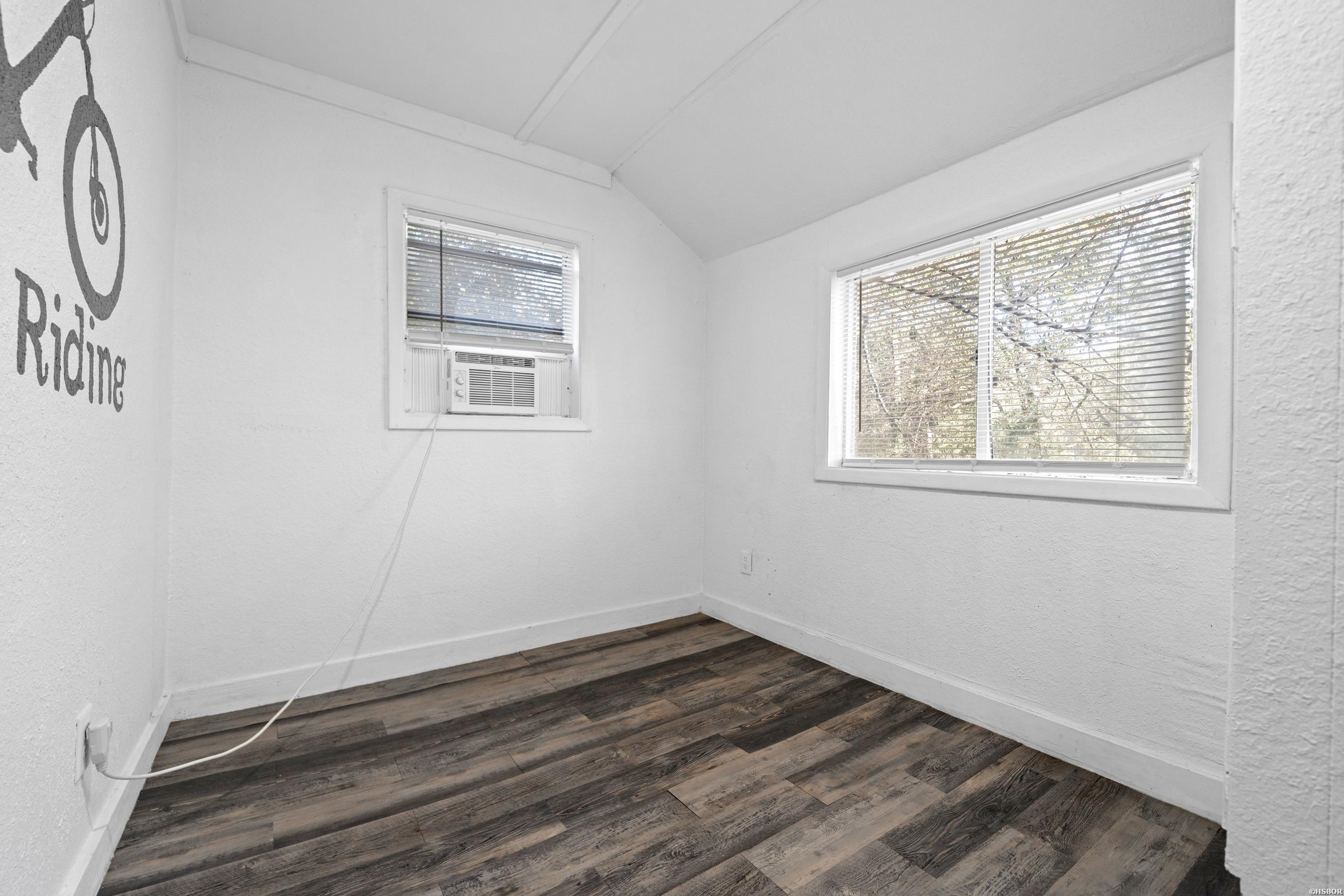 216 Elizabeth Terrace Property Photo 26