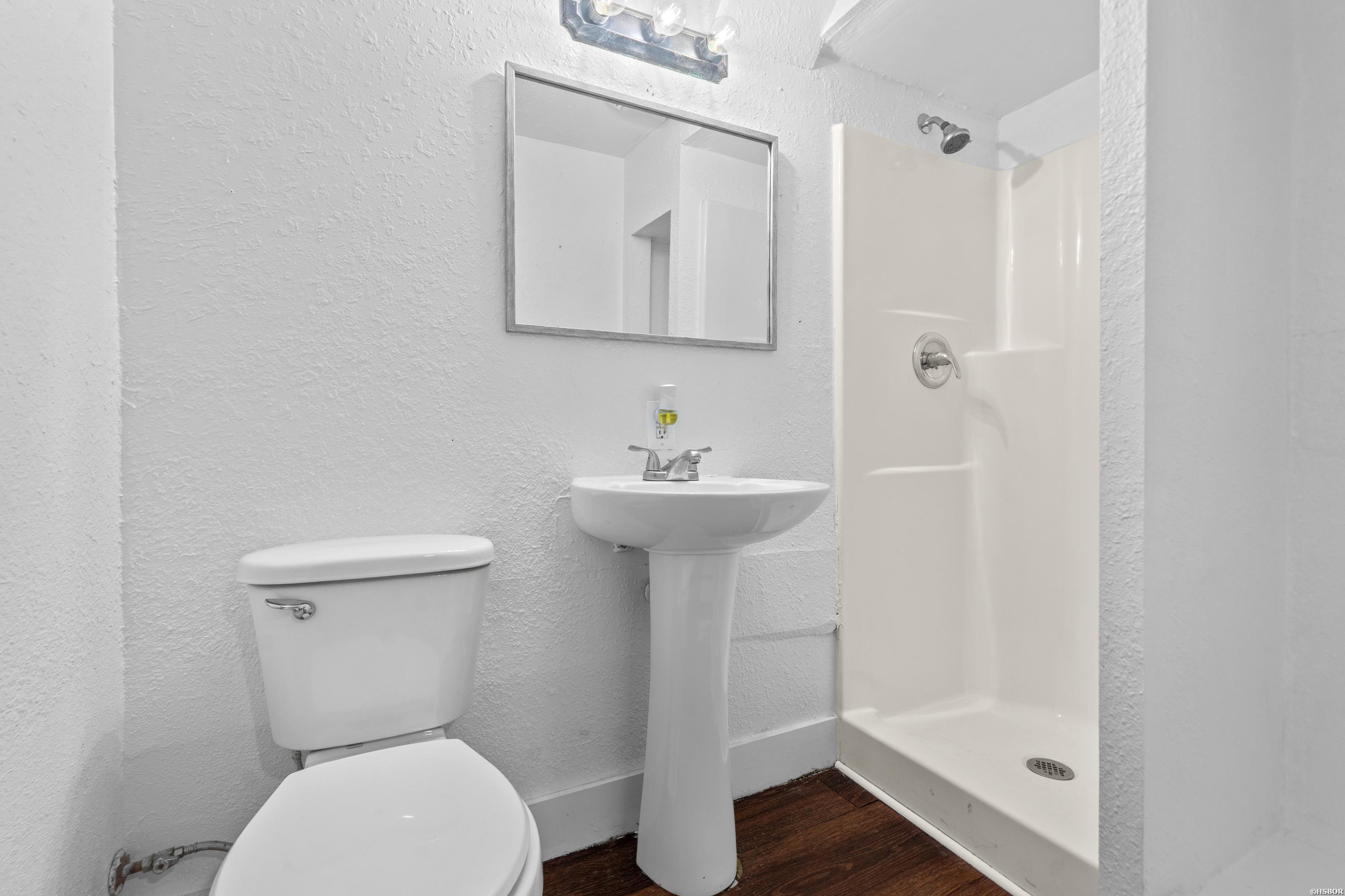 216 Elizabeth Terrace Property Photo 36
