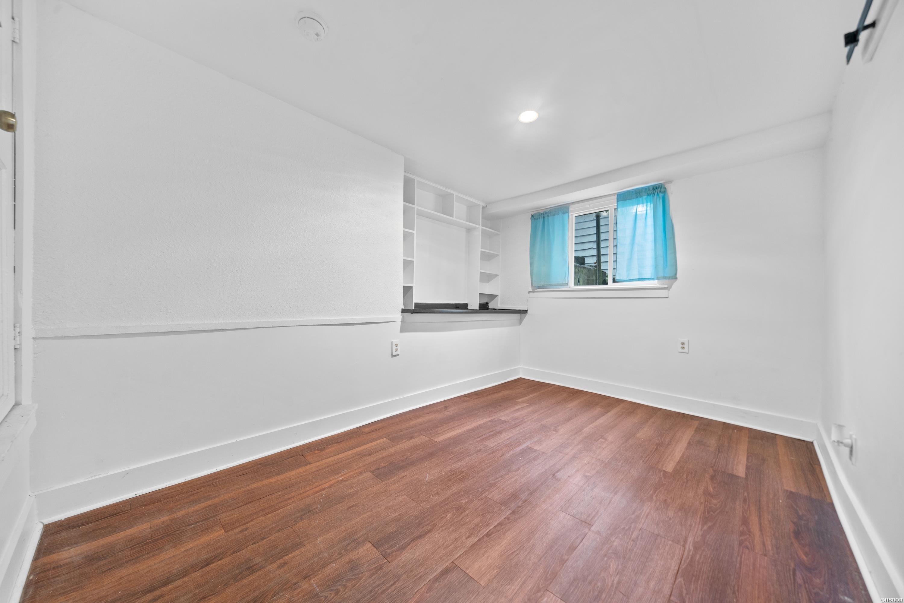 216 Elizabeth Terrace Property Photo 40