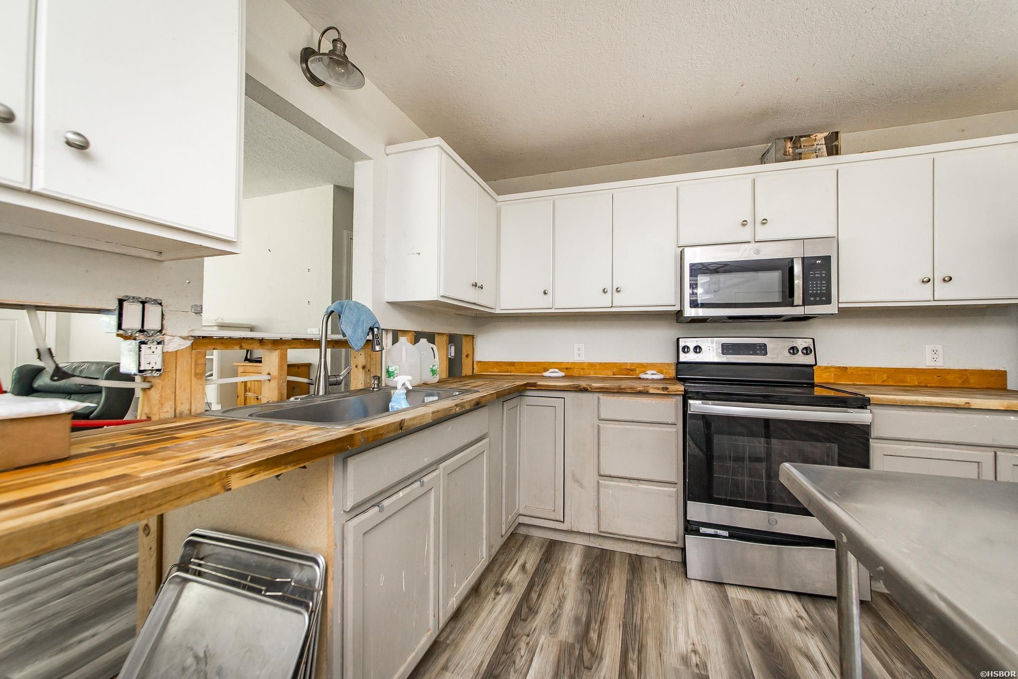 883 Ozark Loop Property Photo 4