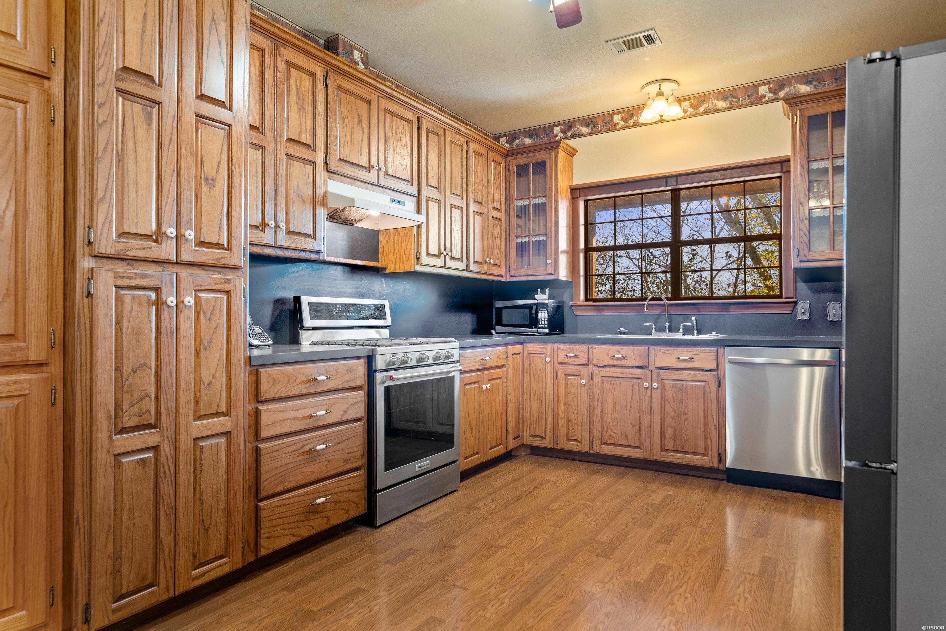 106 Pinehaven Place Property Photo 38