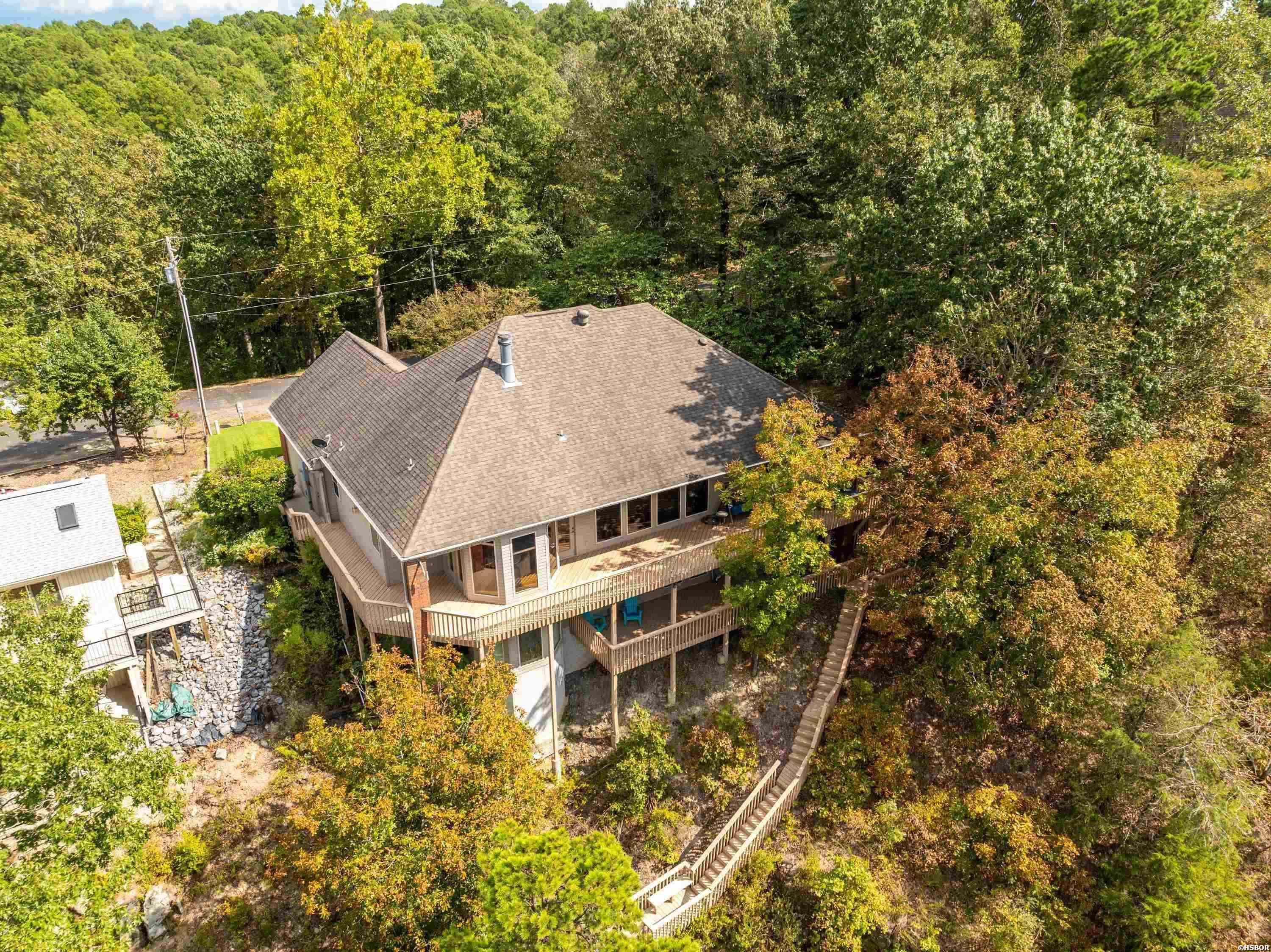 343 Arlington Point Property Photo 3