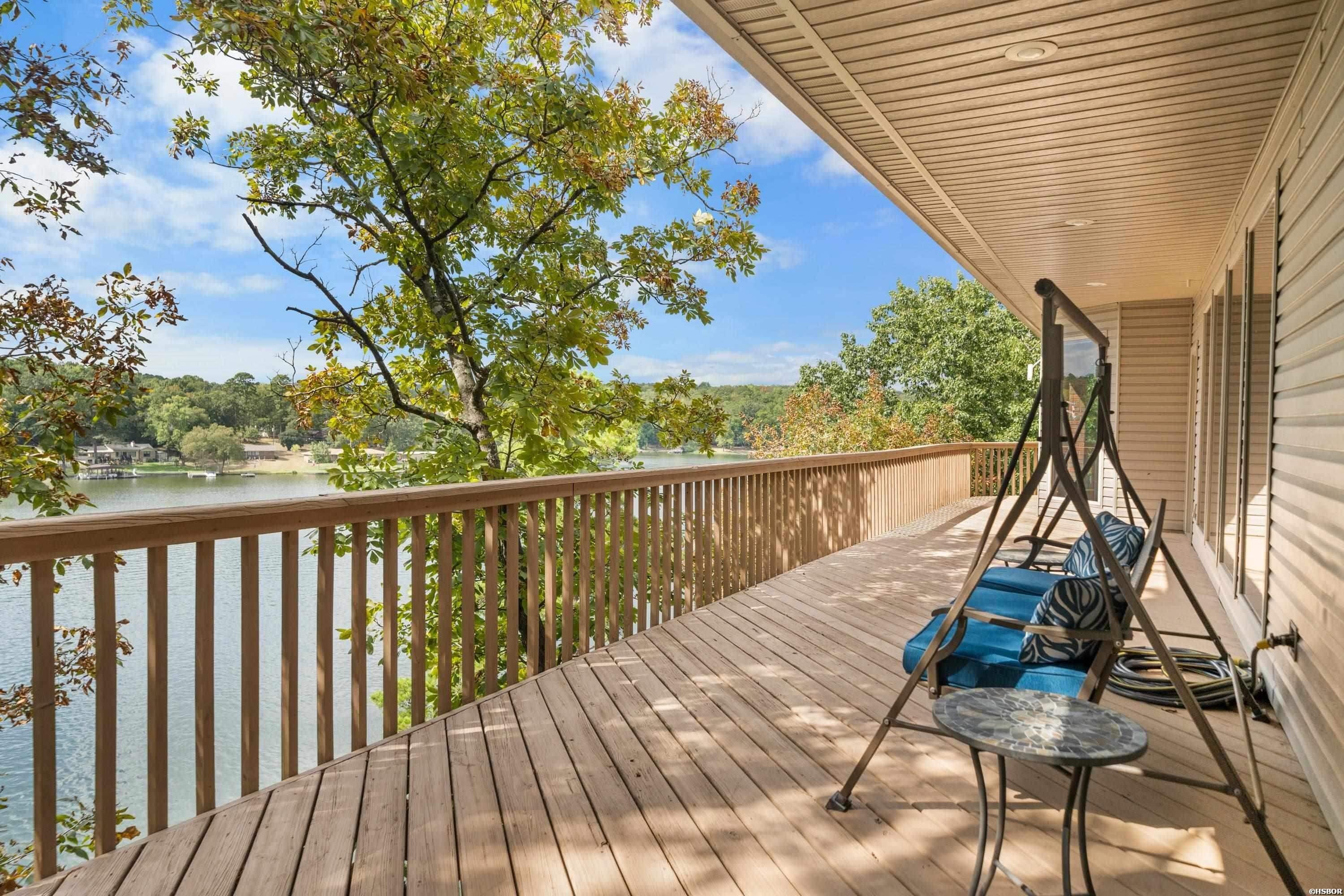 343 Arlington Point Property Photo 5