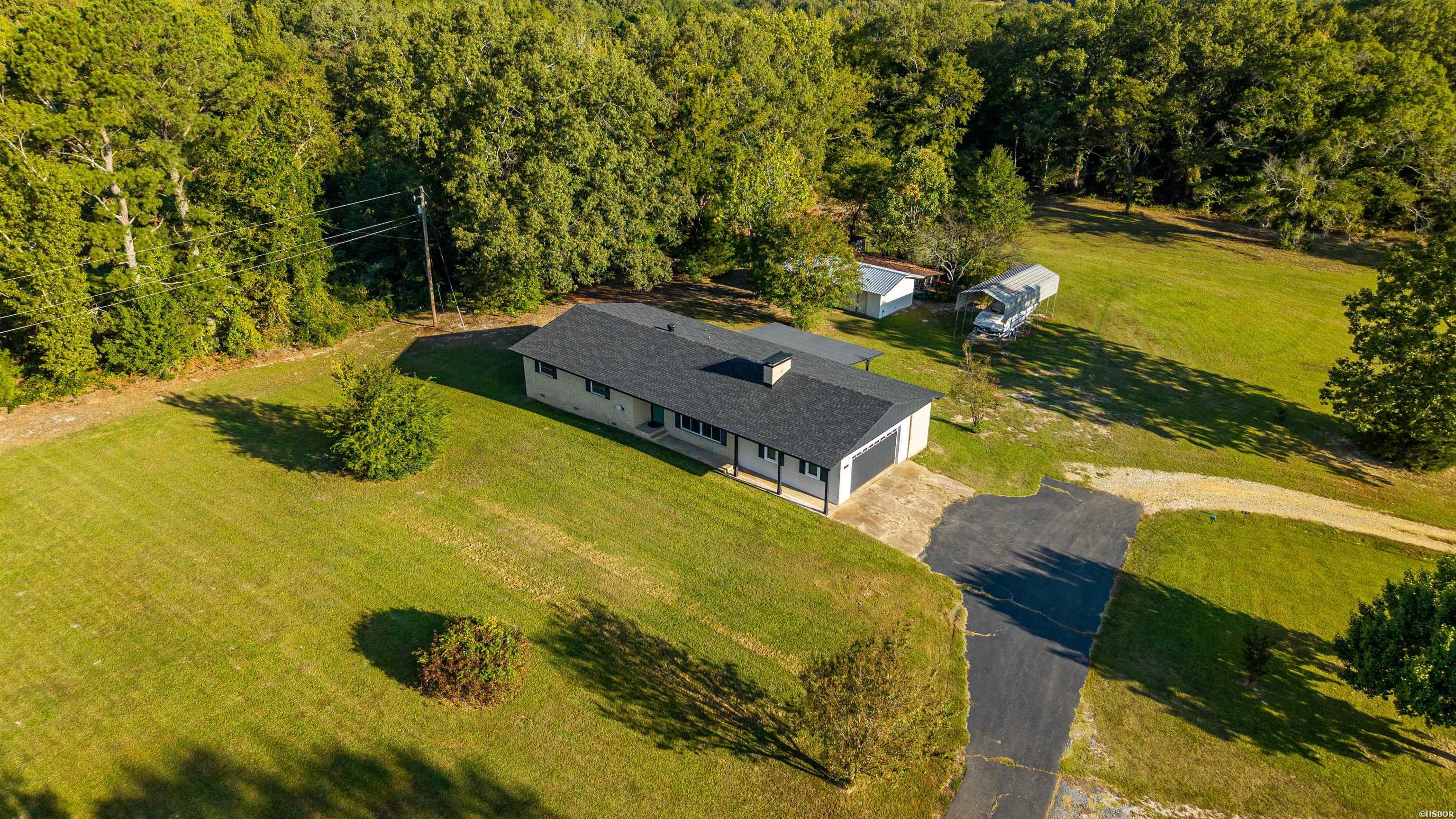 2570 Highway 7 Property Photo 6