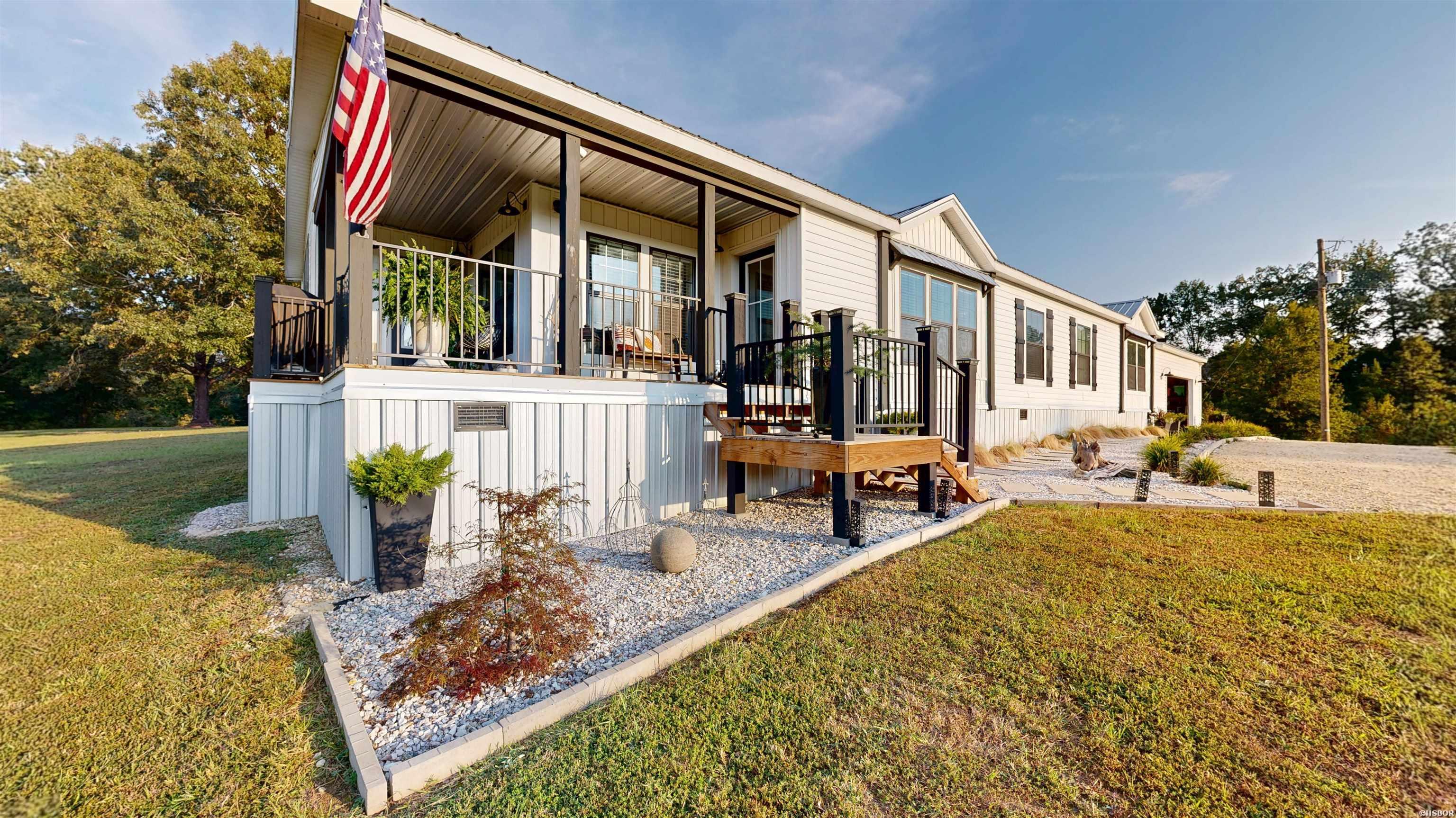 2570 Highway 7 Property Photo 18