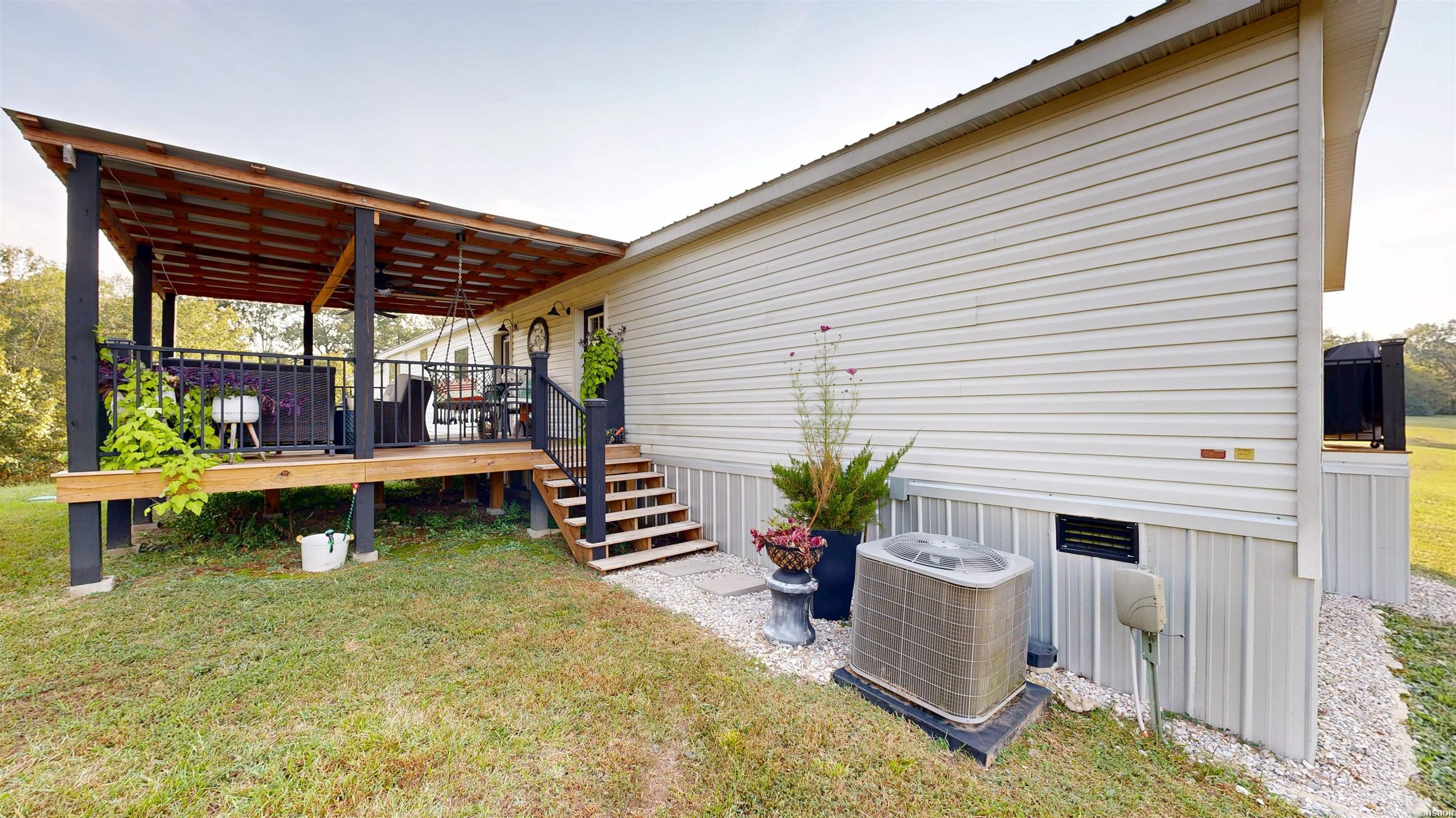 2570 Highway 7 Property Photo 29