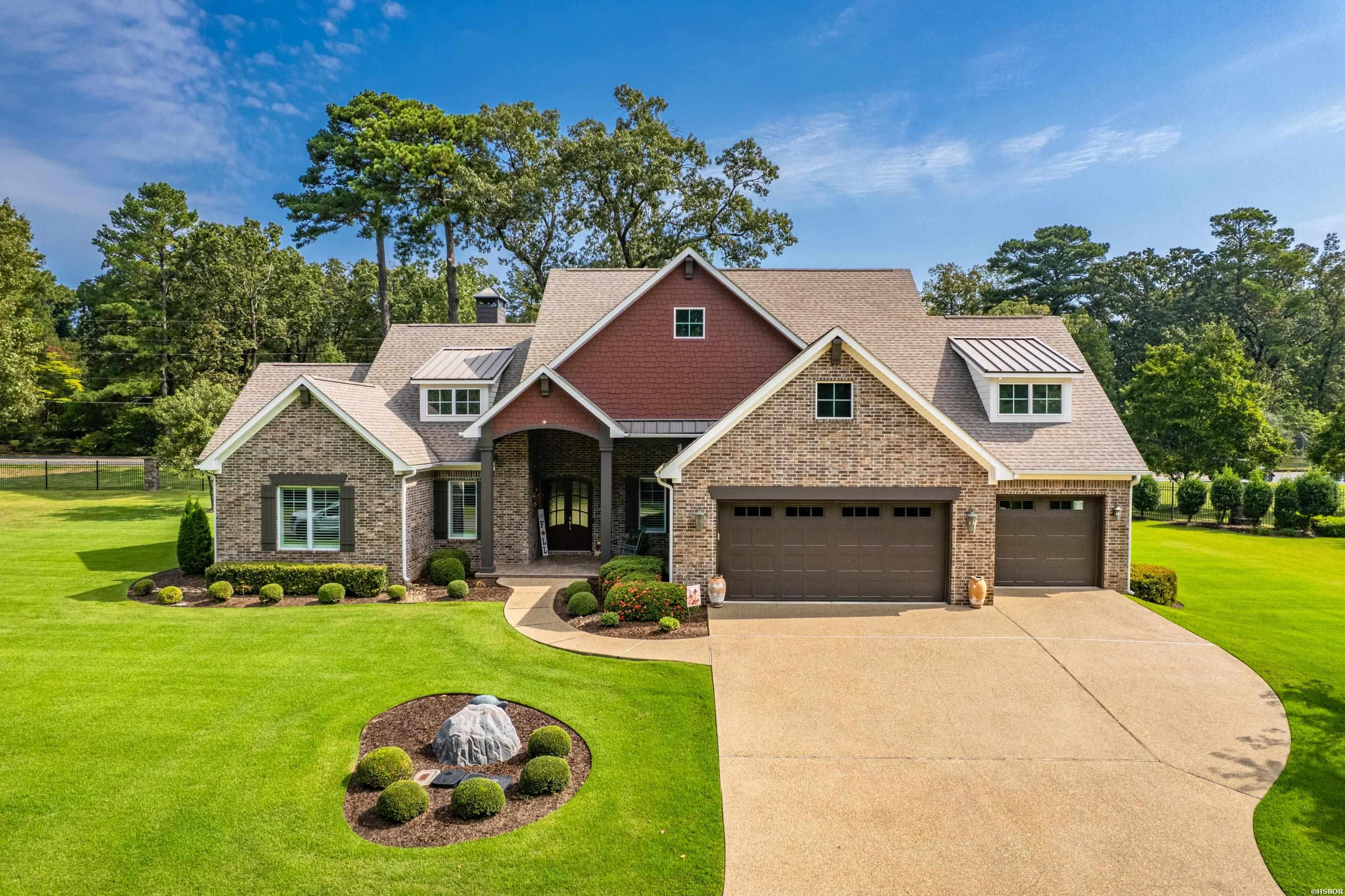 114 ARLINGTON PARK Place Property Photo 1