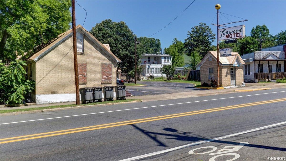 857 Park Avenue Property Photo 5