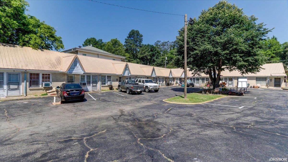 857 Park Avenue Property Photo 7