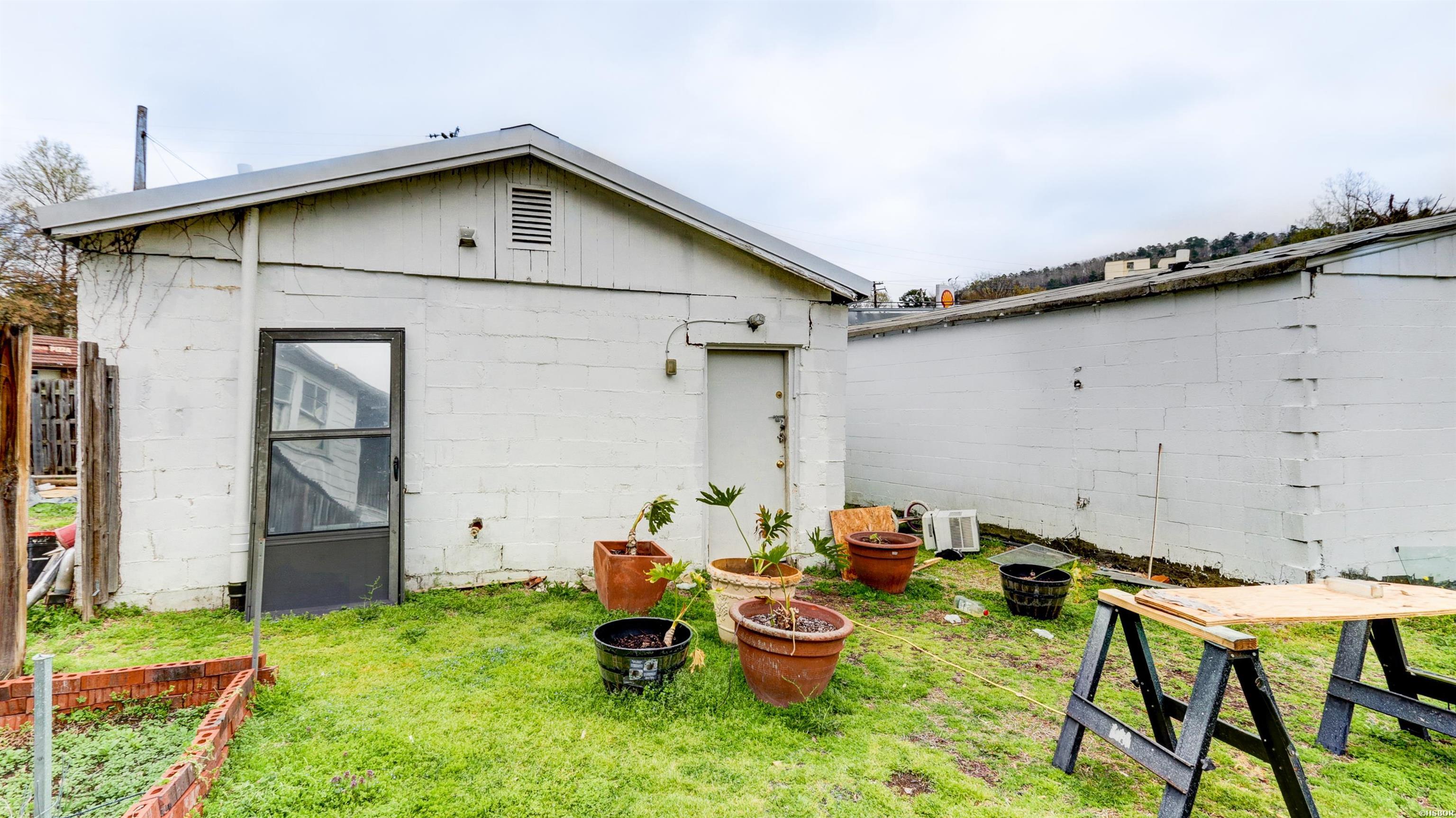 105 Pullman Avenue Property Photo 6