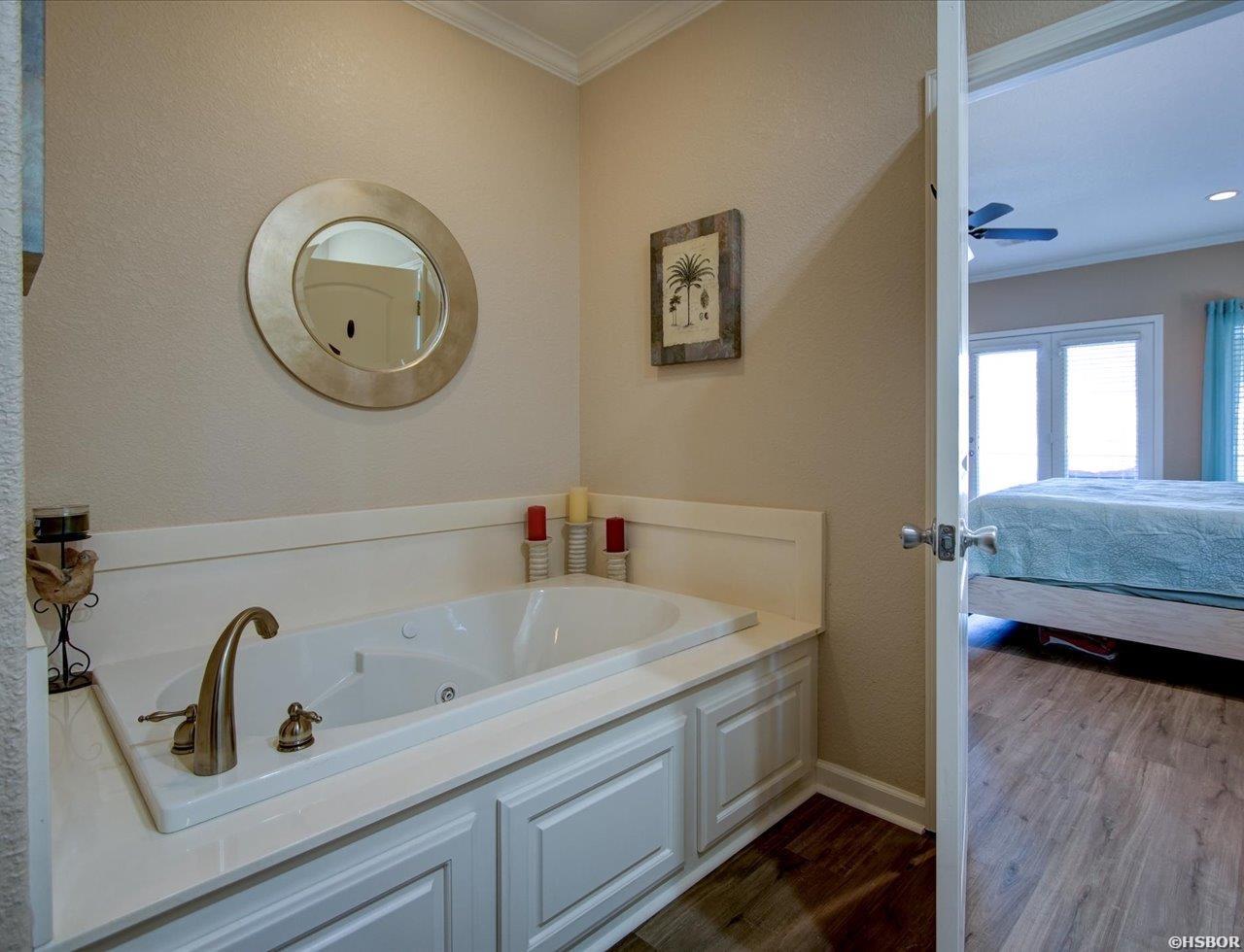 154d Villa Pointe Boulevard Property Photo 31
