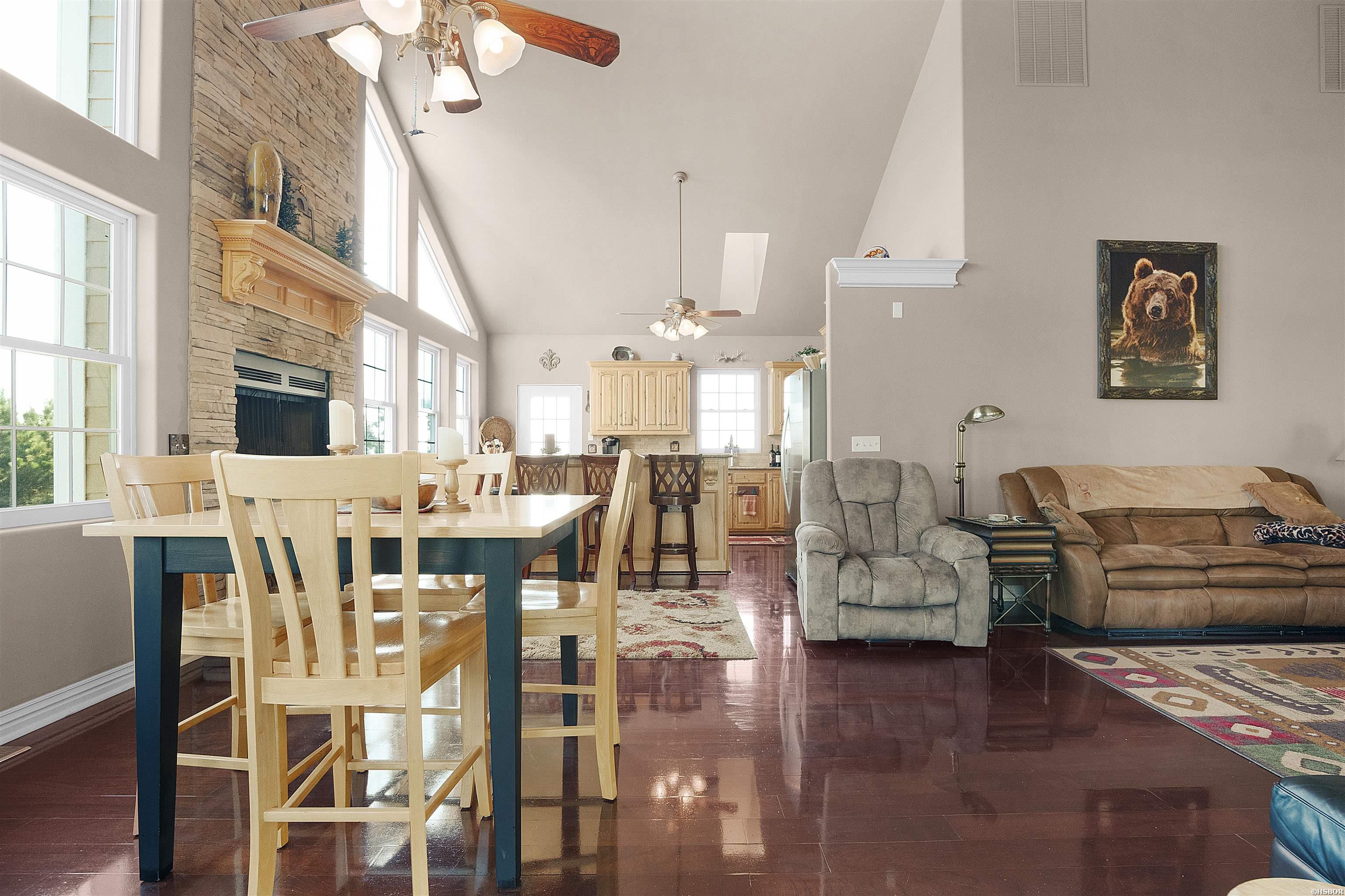 300 Hazelnut Place Property Photo 14