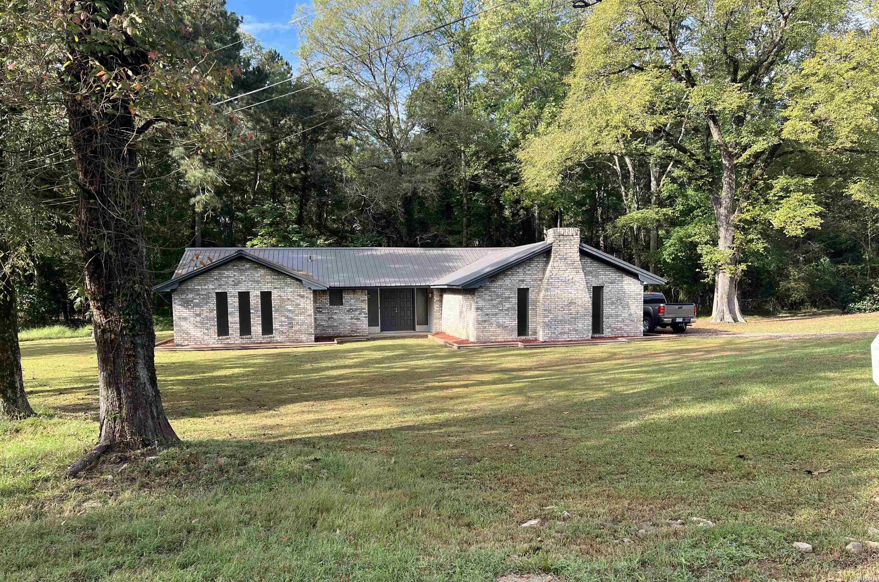723 Kersey Property Photo 3