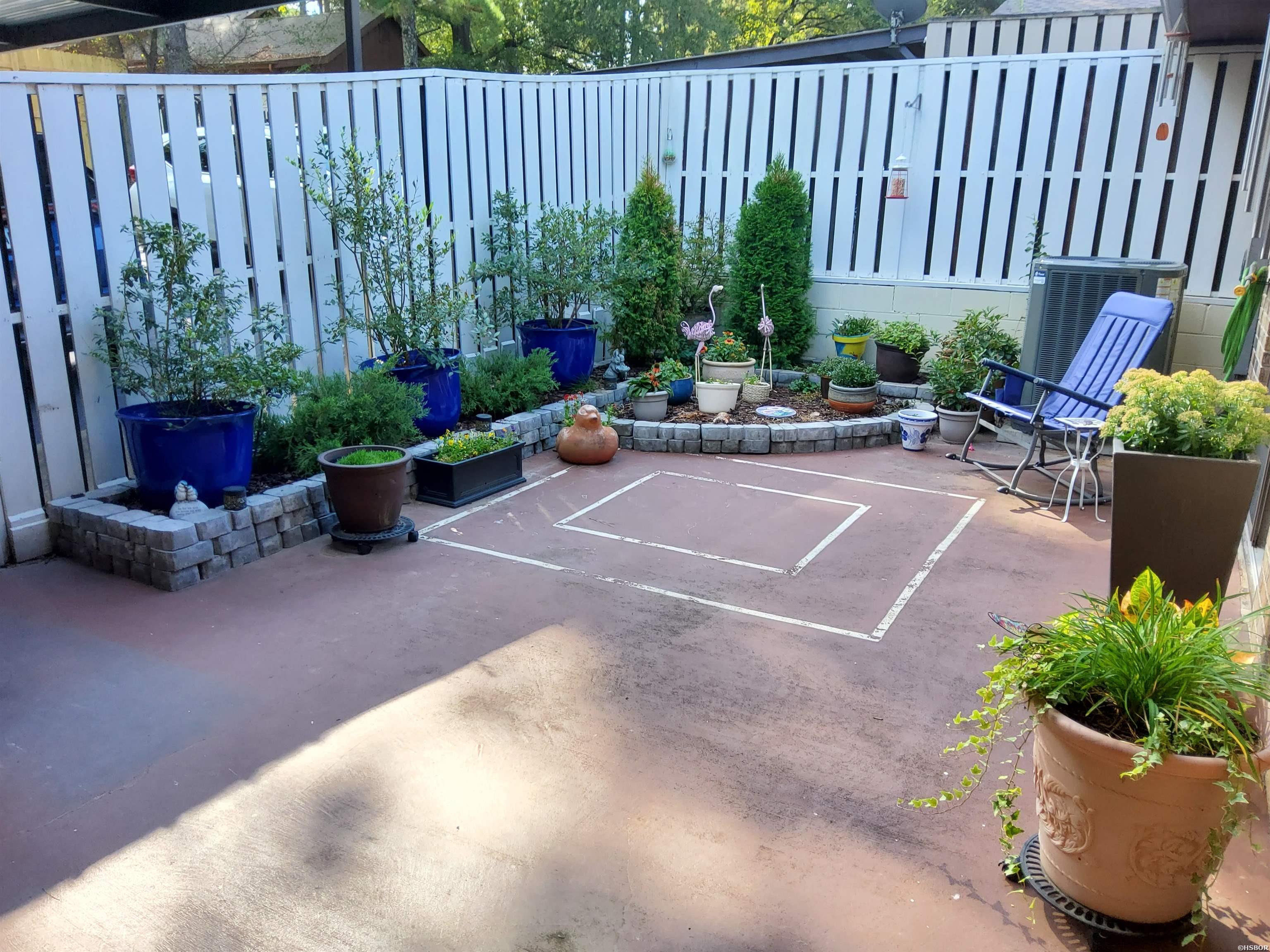 109 Indian Hills Street Property Photo 3