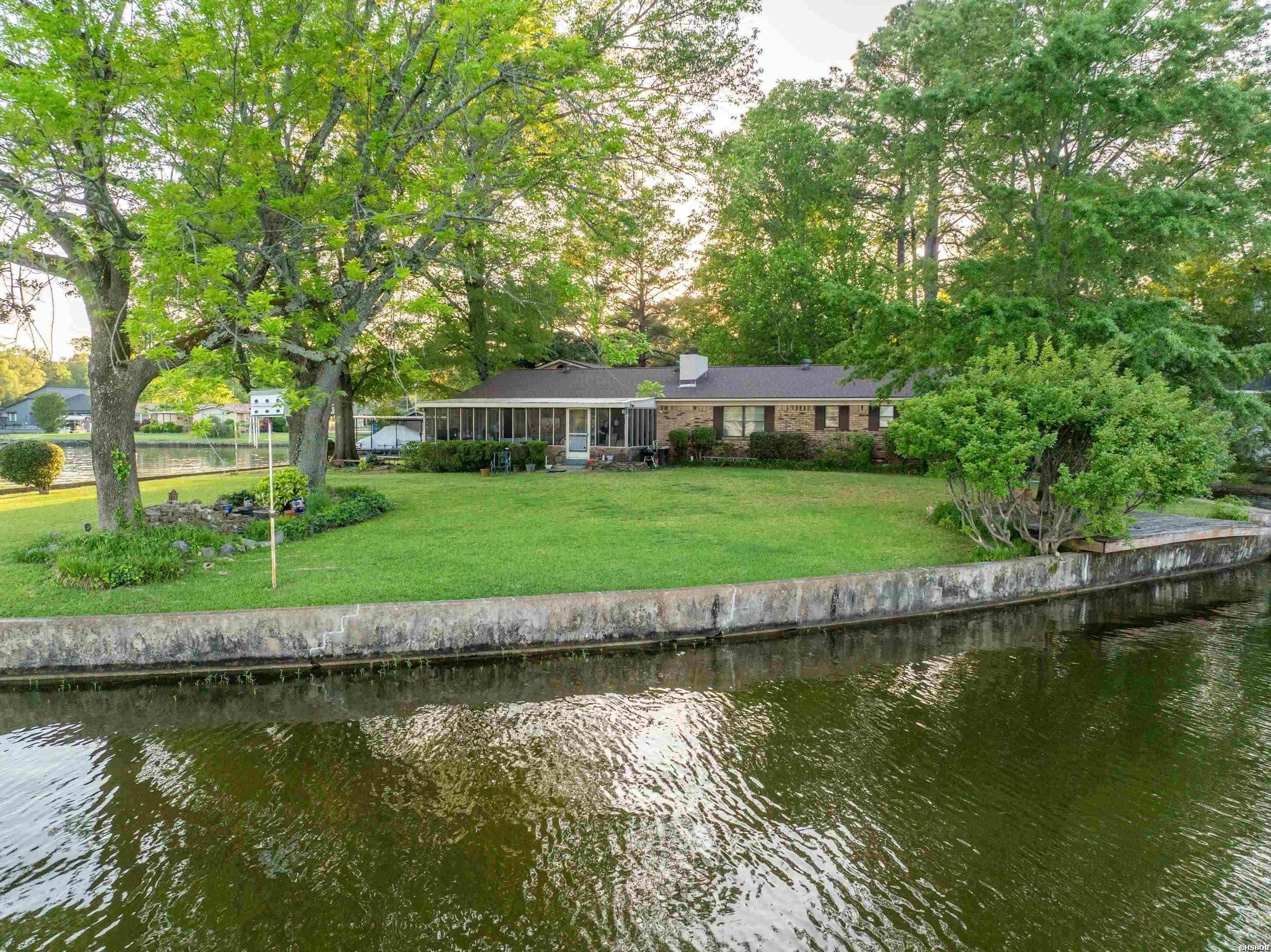 190 Woodlore Point Property Photo 29