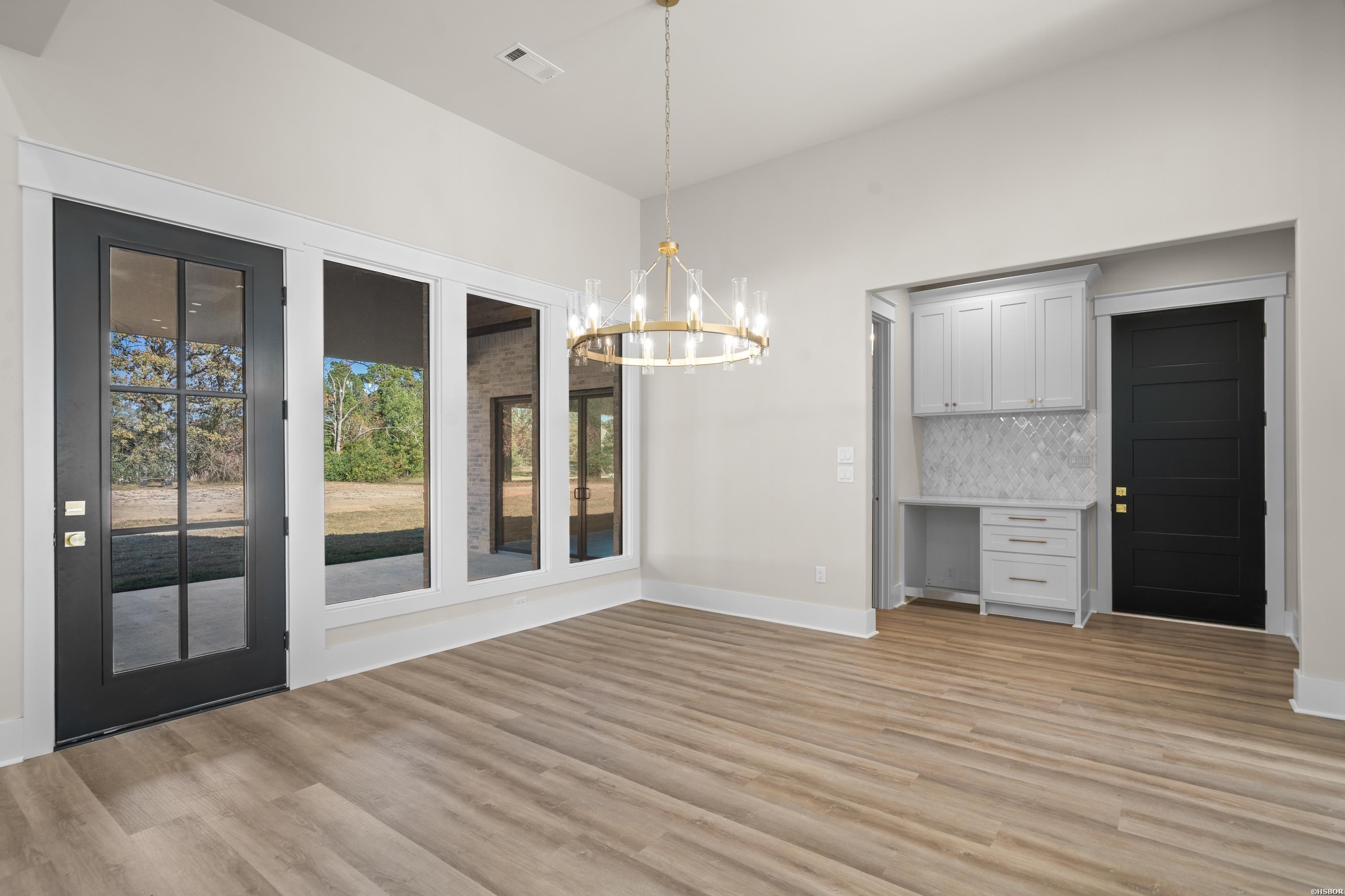 124 Arlington Park Circle Property Photo 28