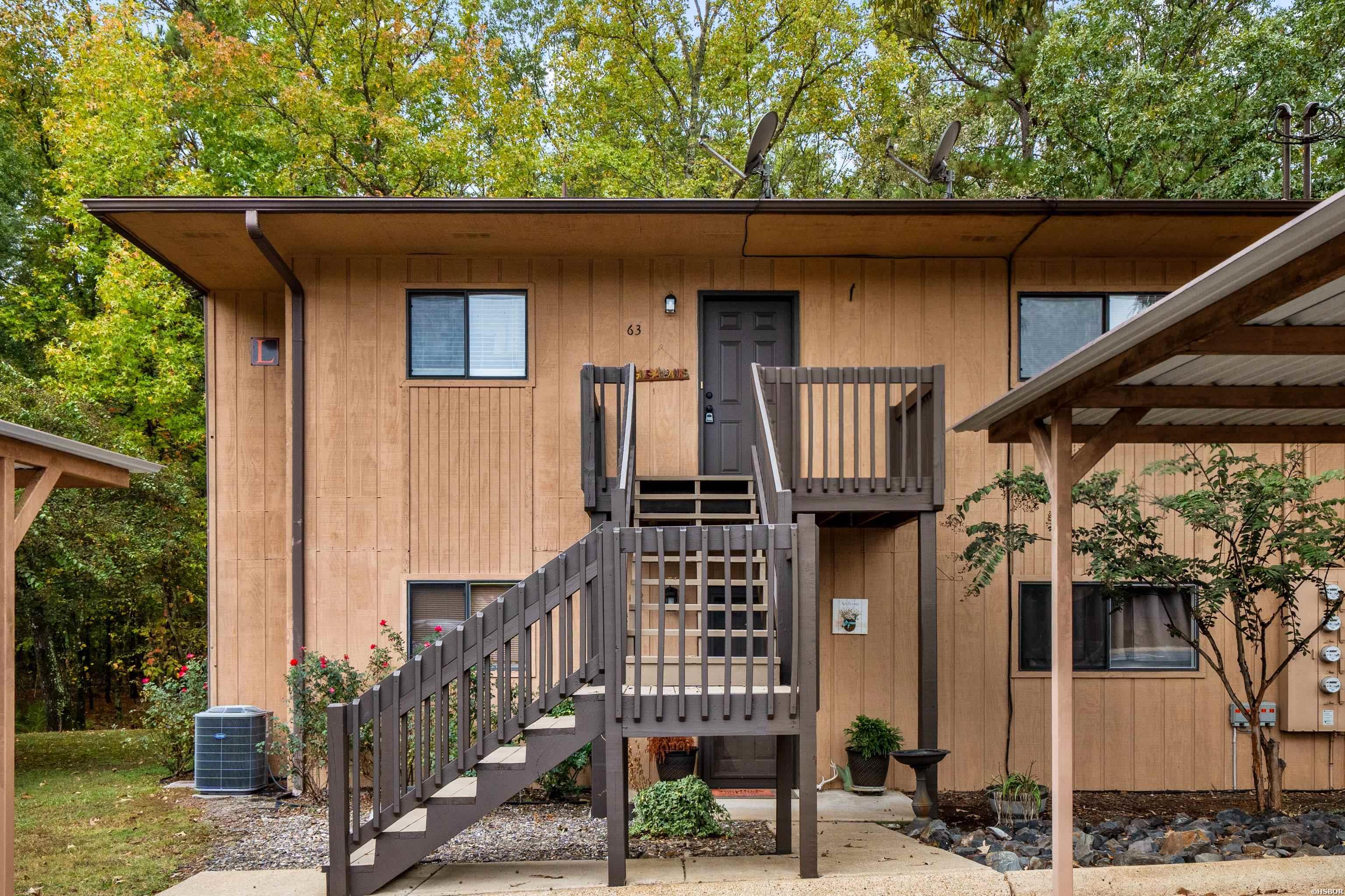 1100 WOODLAWN Avenue Property Photo 1