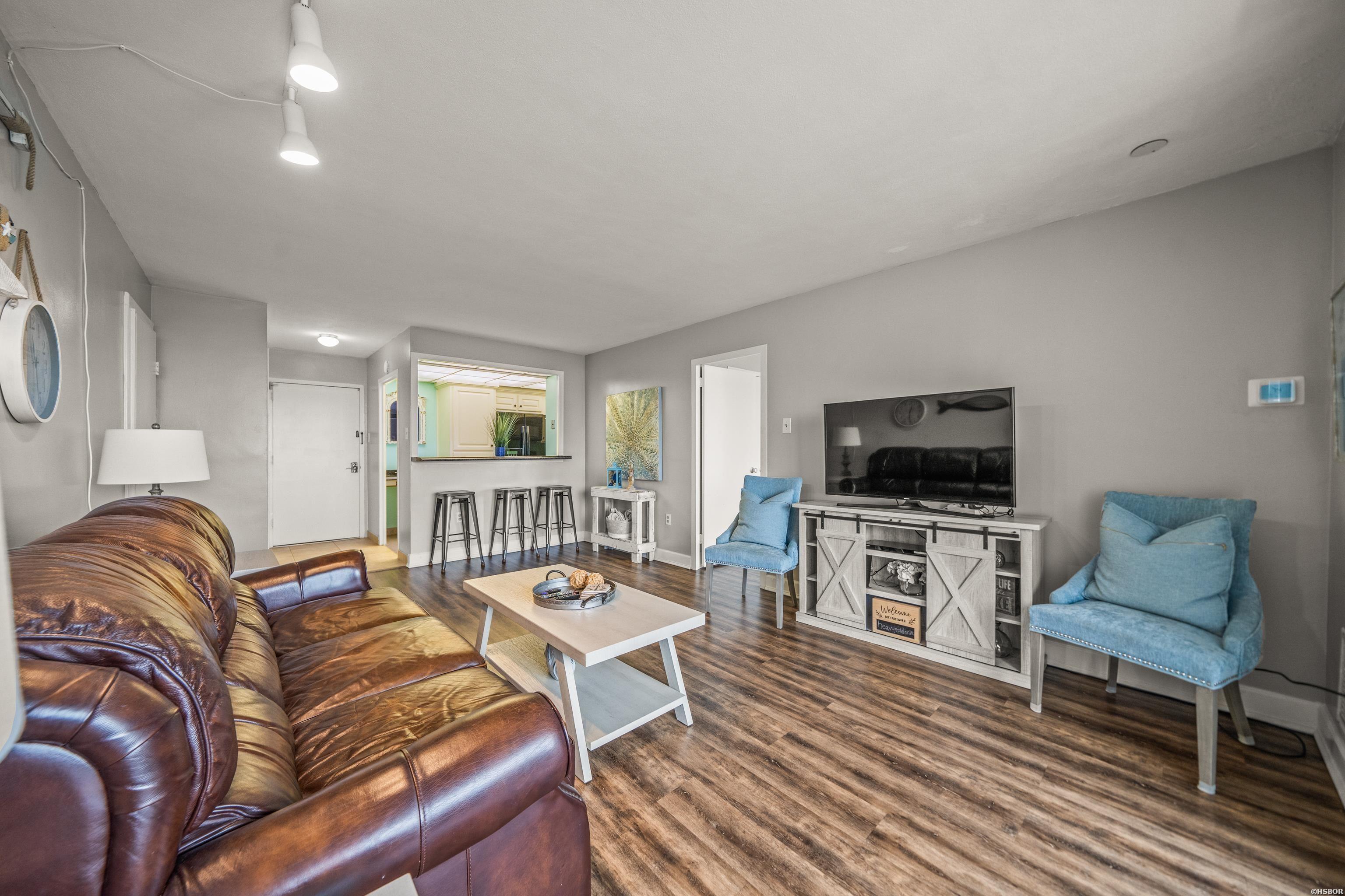 740 Weston Property Photo 8