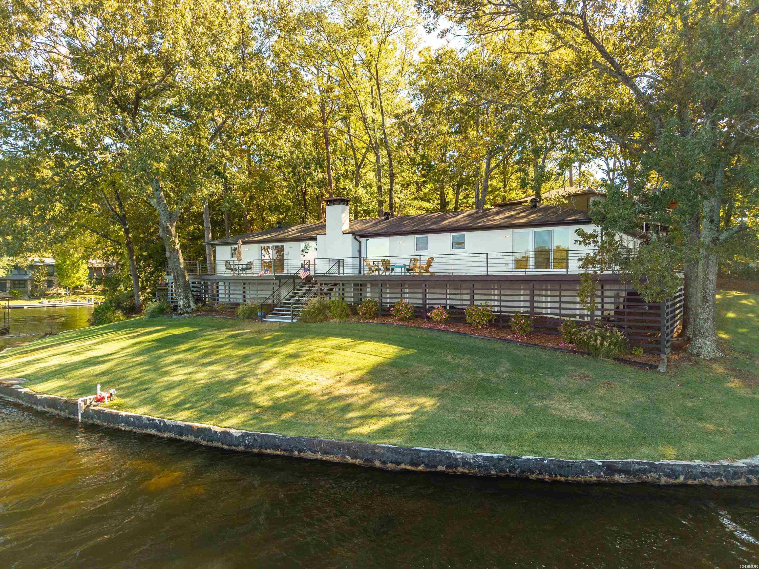 499 Longview Point Property Photo 2